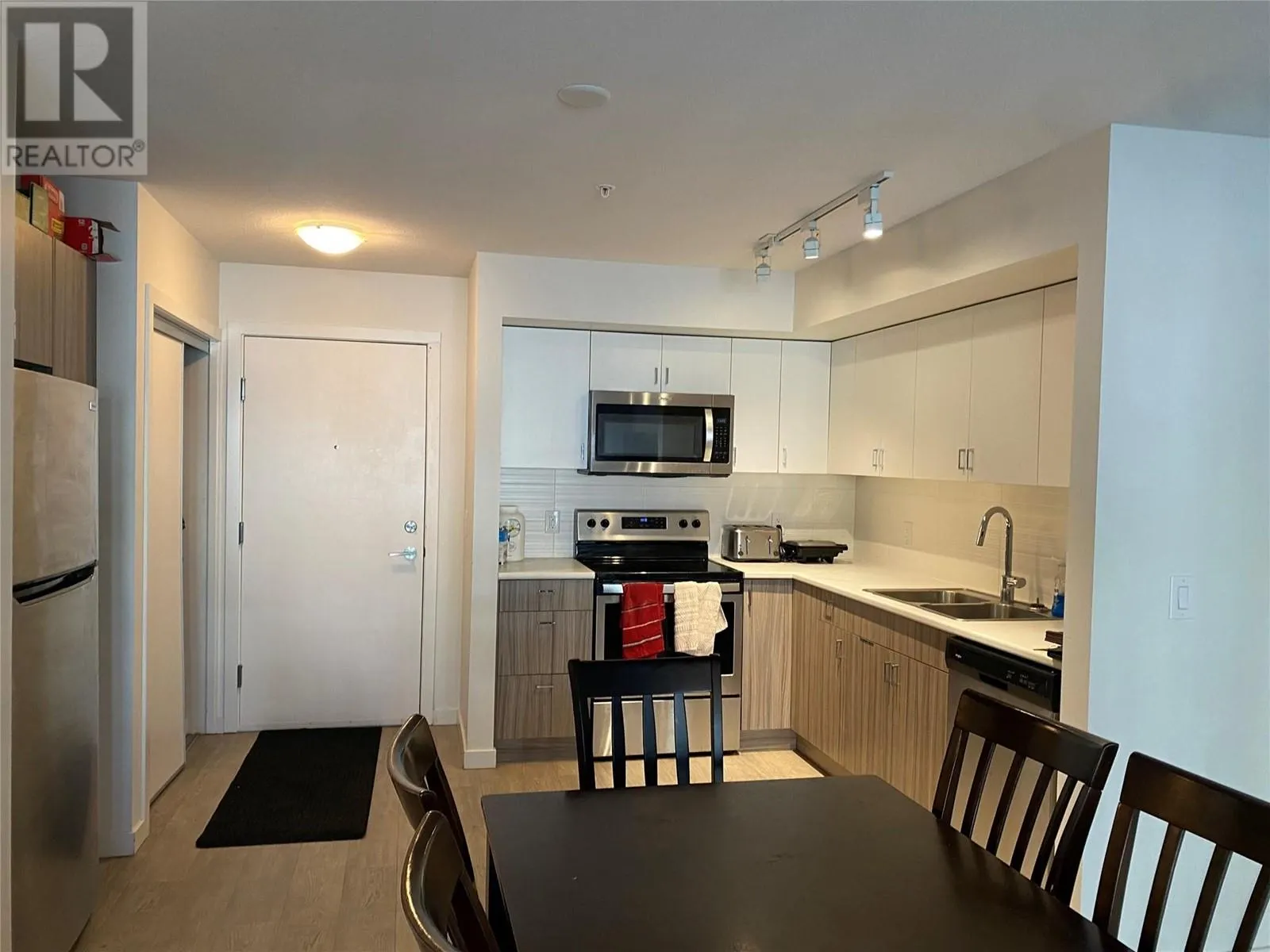 695 Academy Way Unit# 207