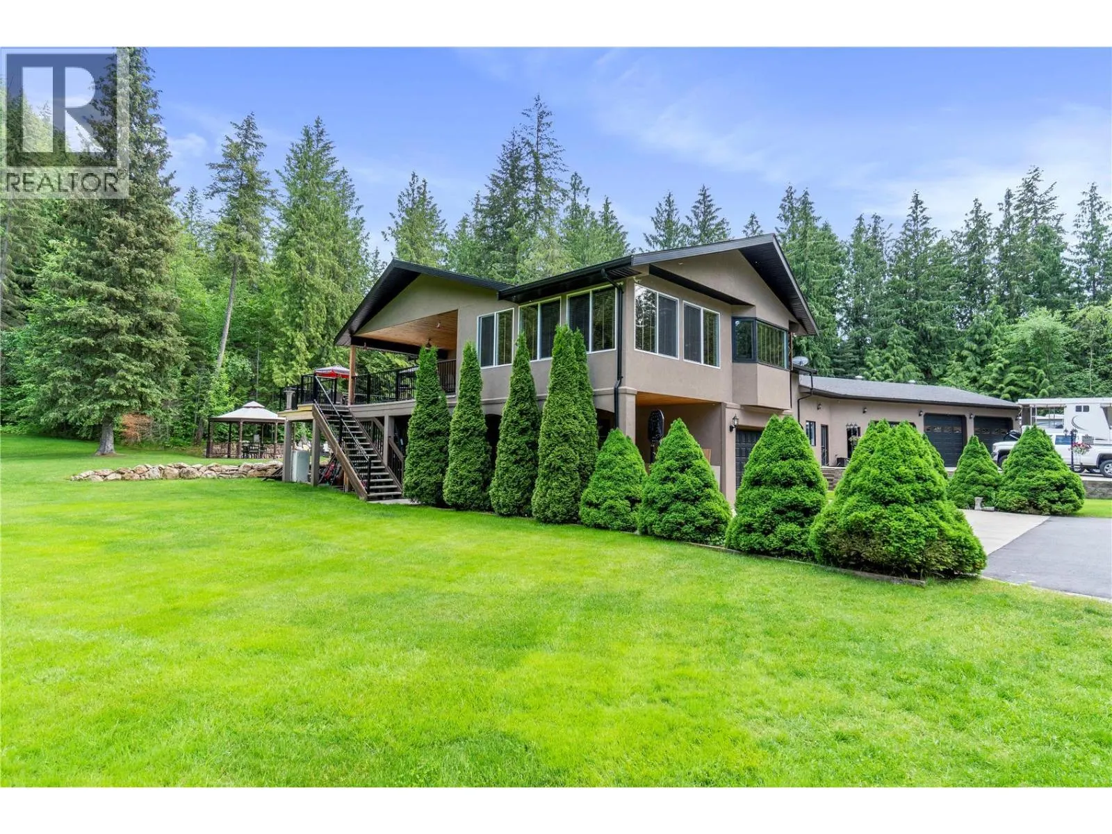 2746 Balmoral Road