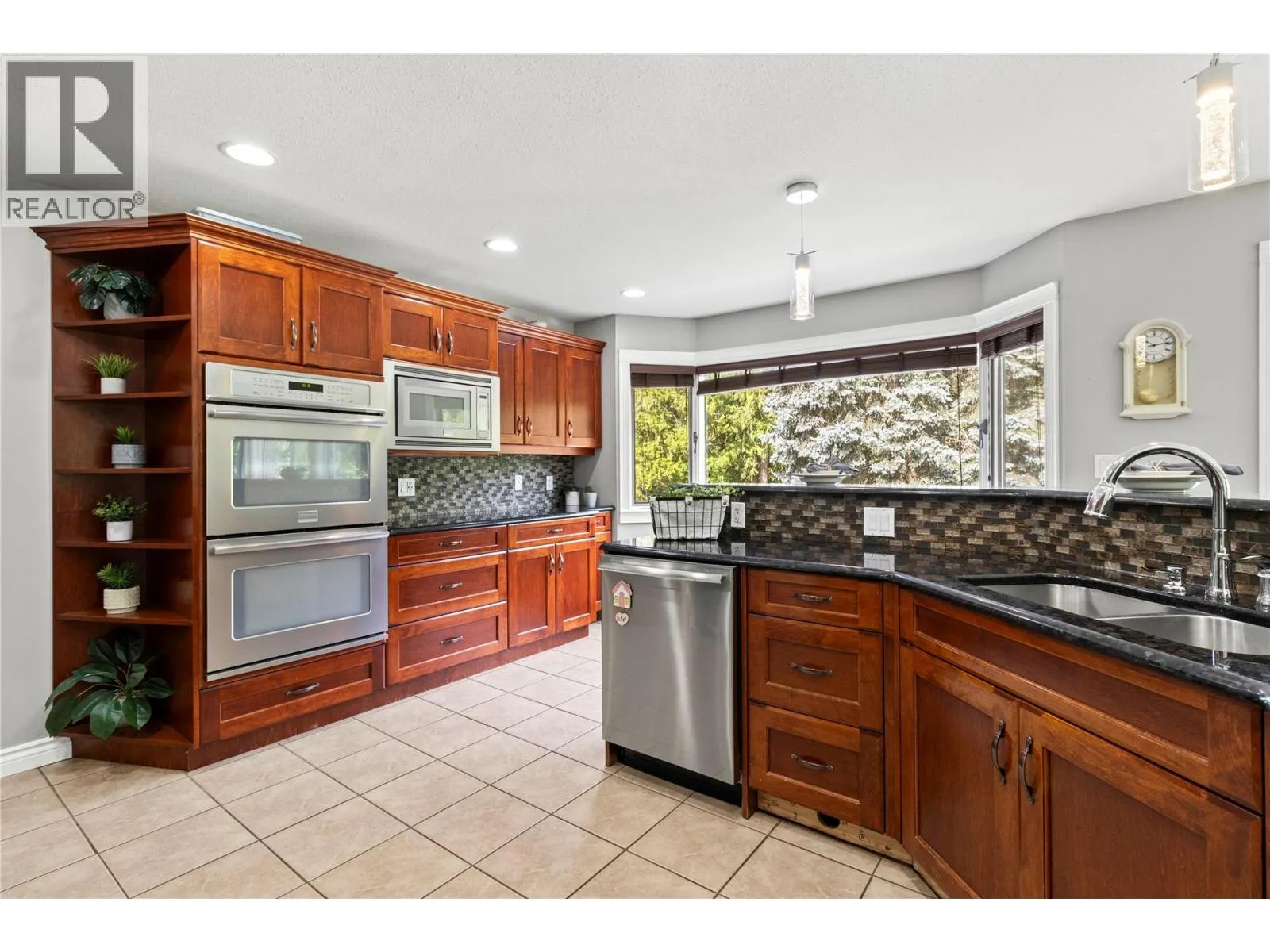 2746 Balmoral Road