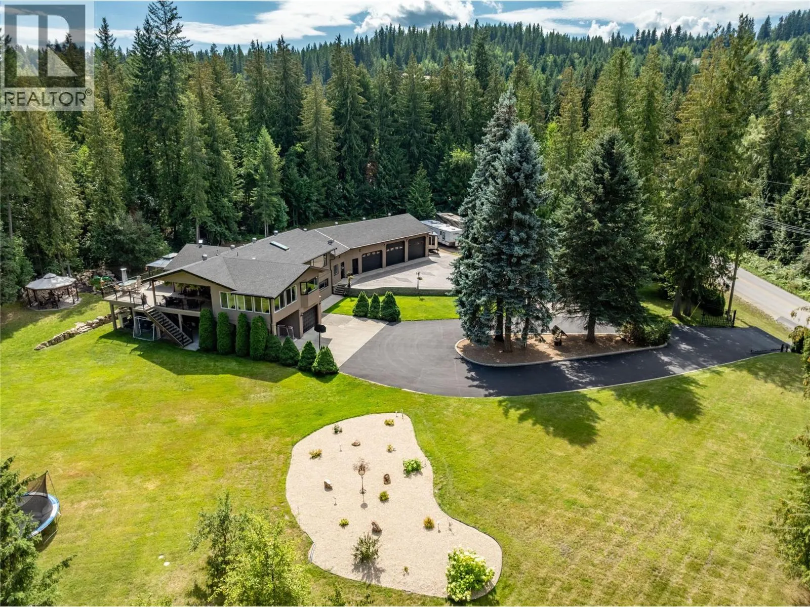 2746 Balmoral Road