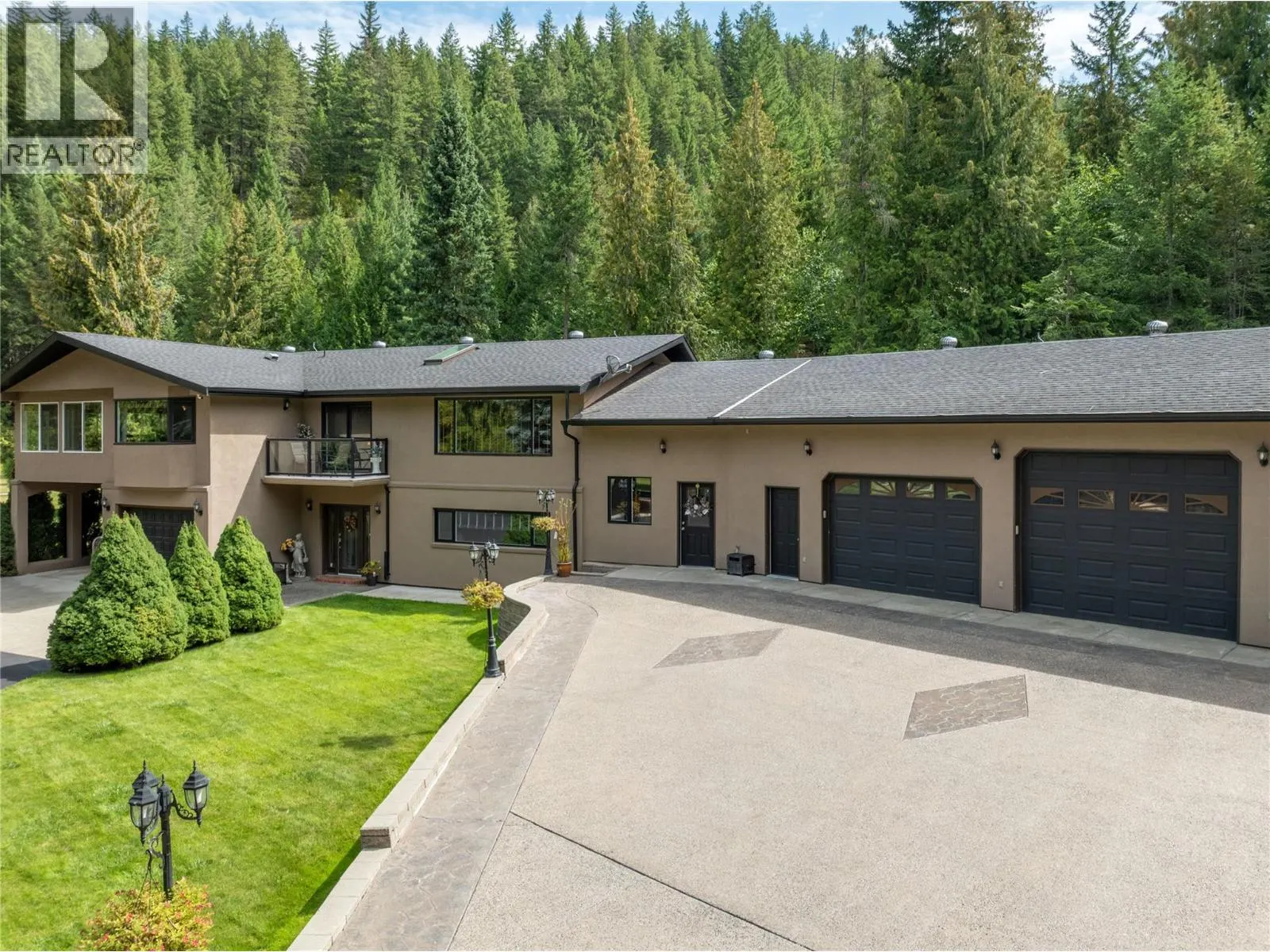 2746 Balmoral Road