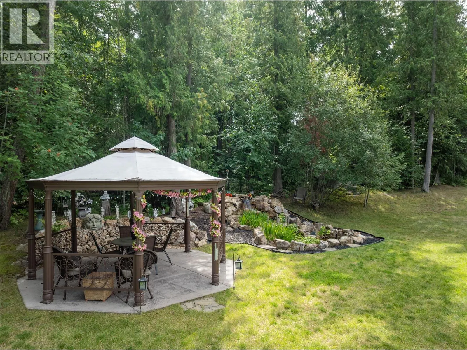 2746 Balmoral Road