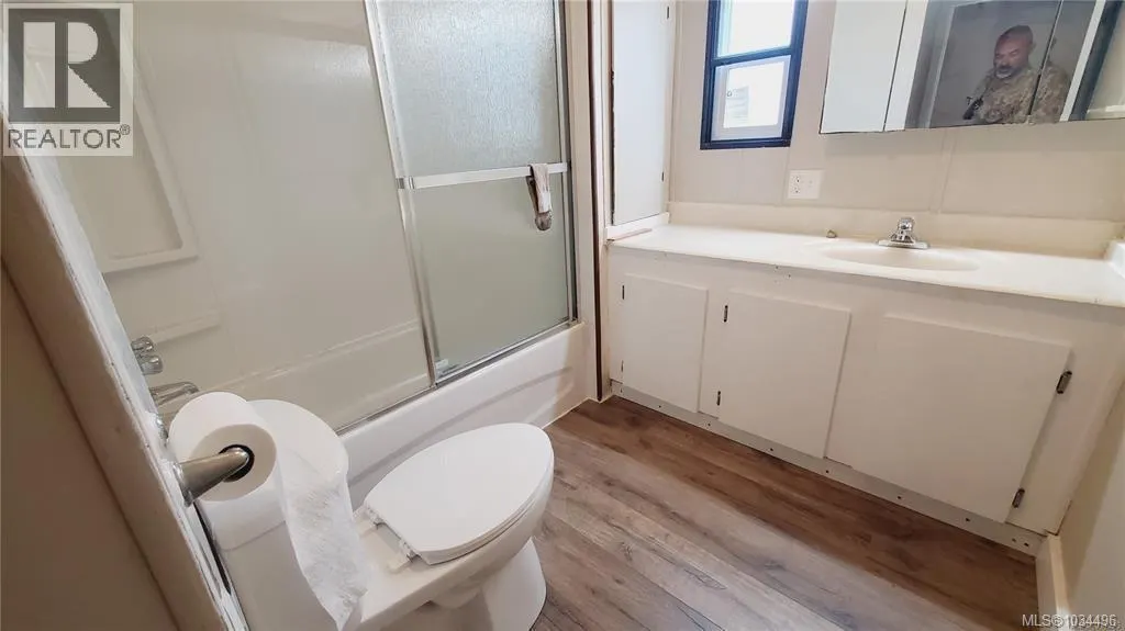 48 1714 Alberni Hwy