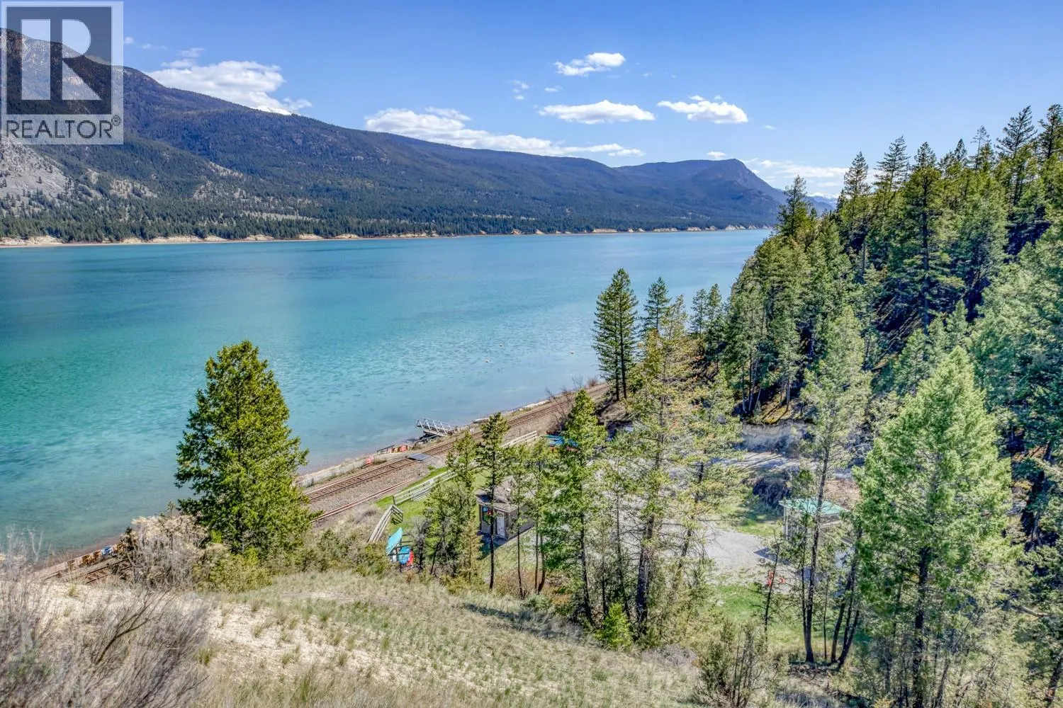 4453 Cedar Bay