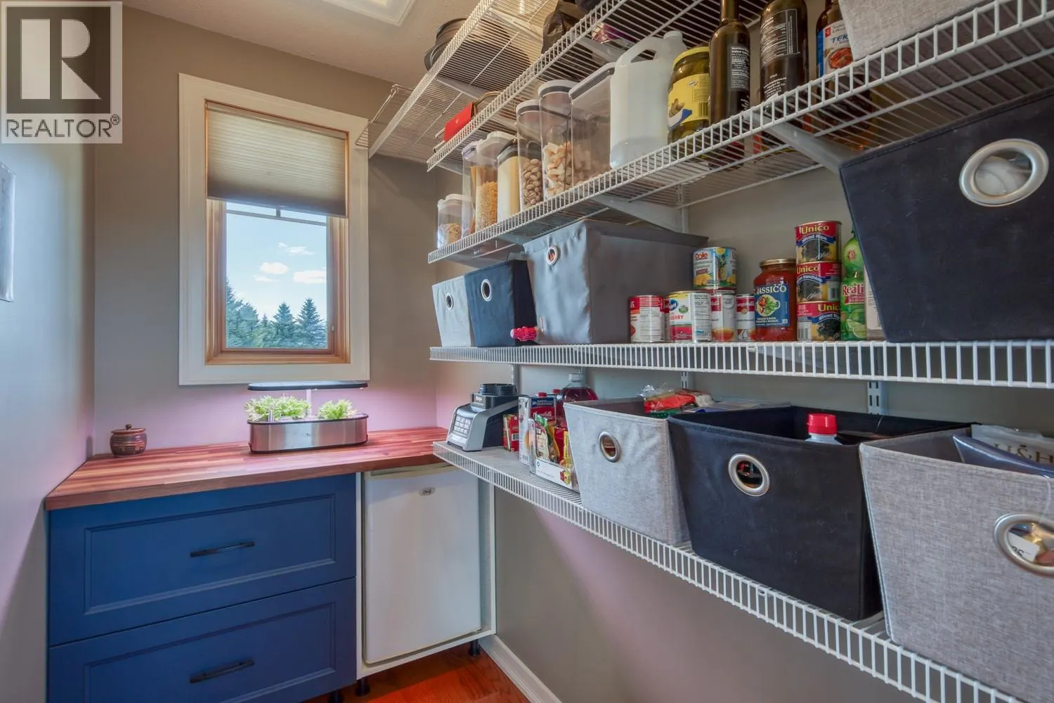 4453 Cedar Bay