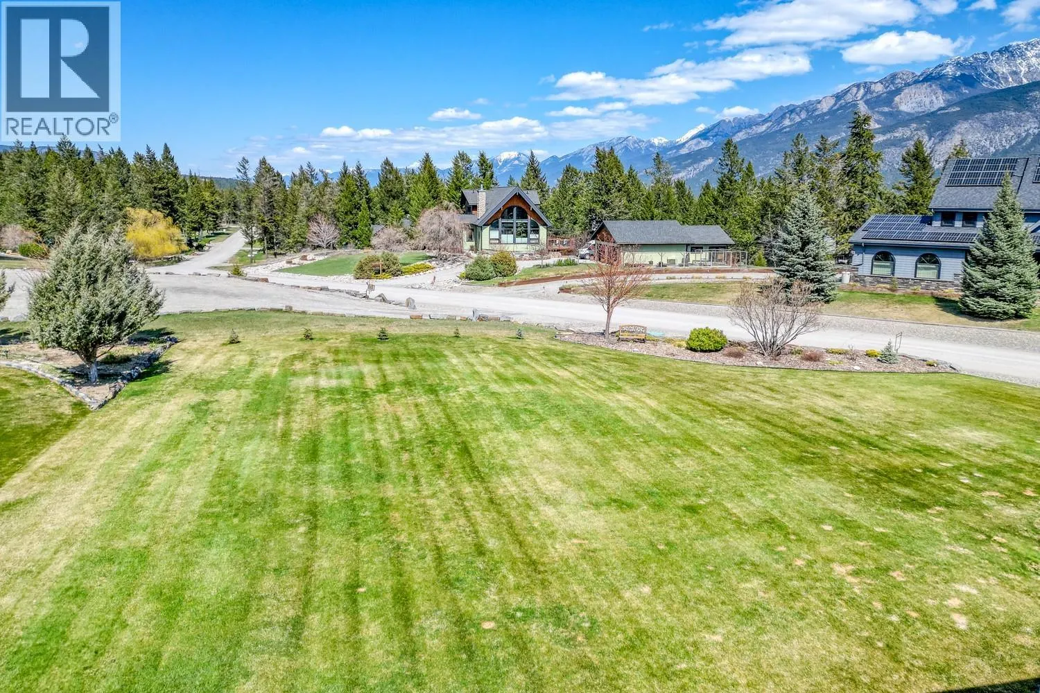 4453 Cedar Bay