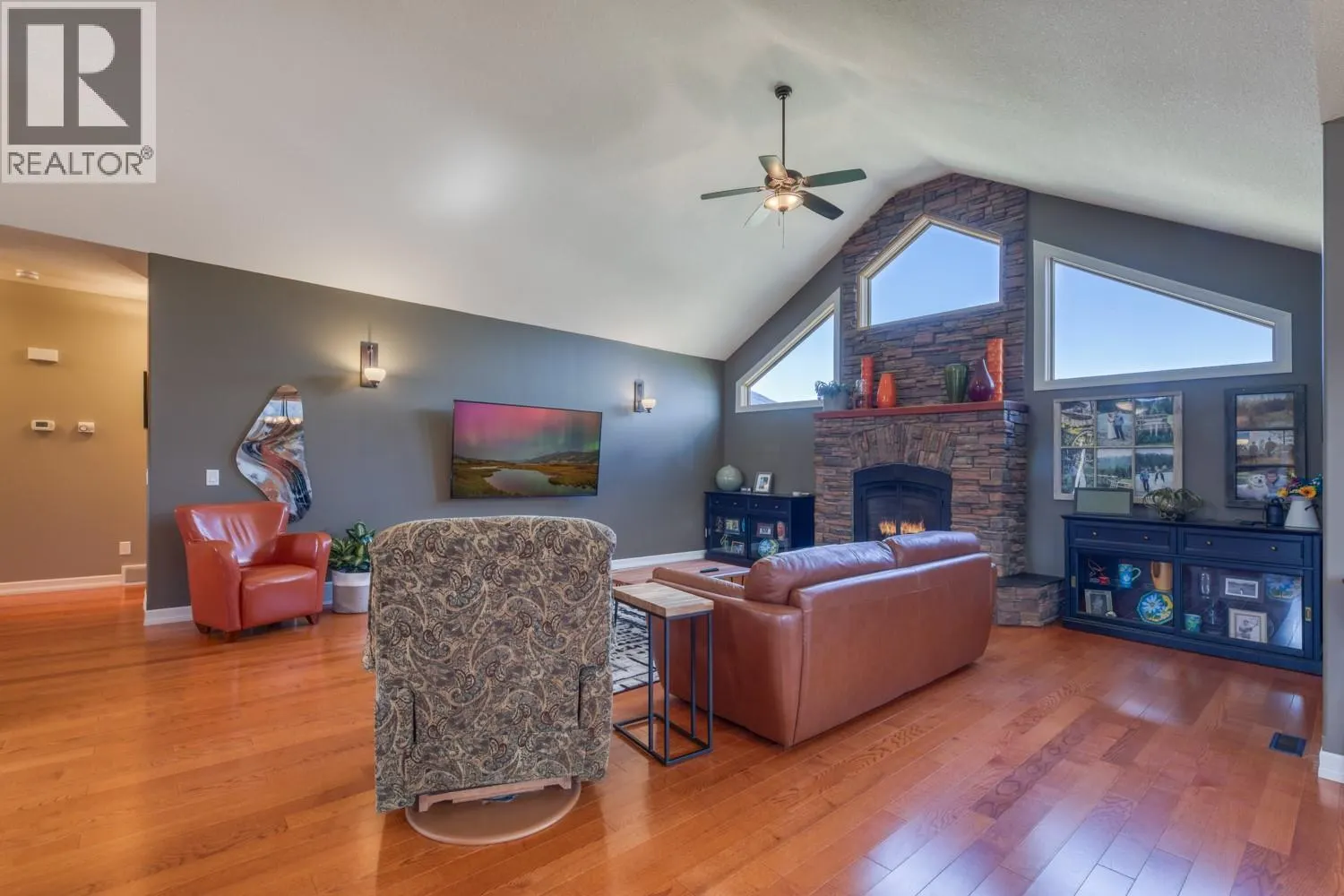 4453 Cedar Bay