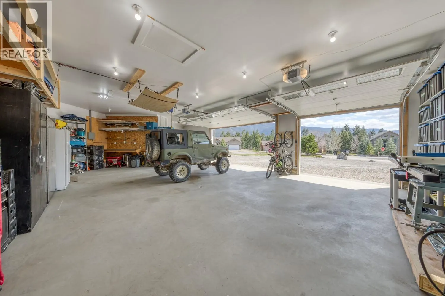 4453 Cedar Bay