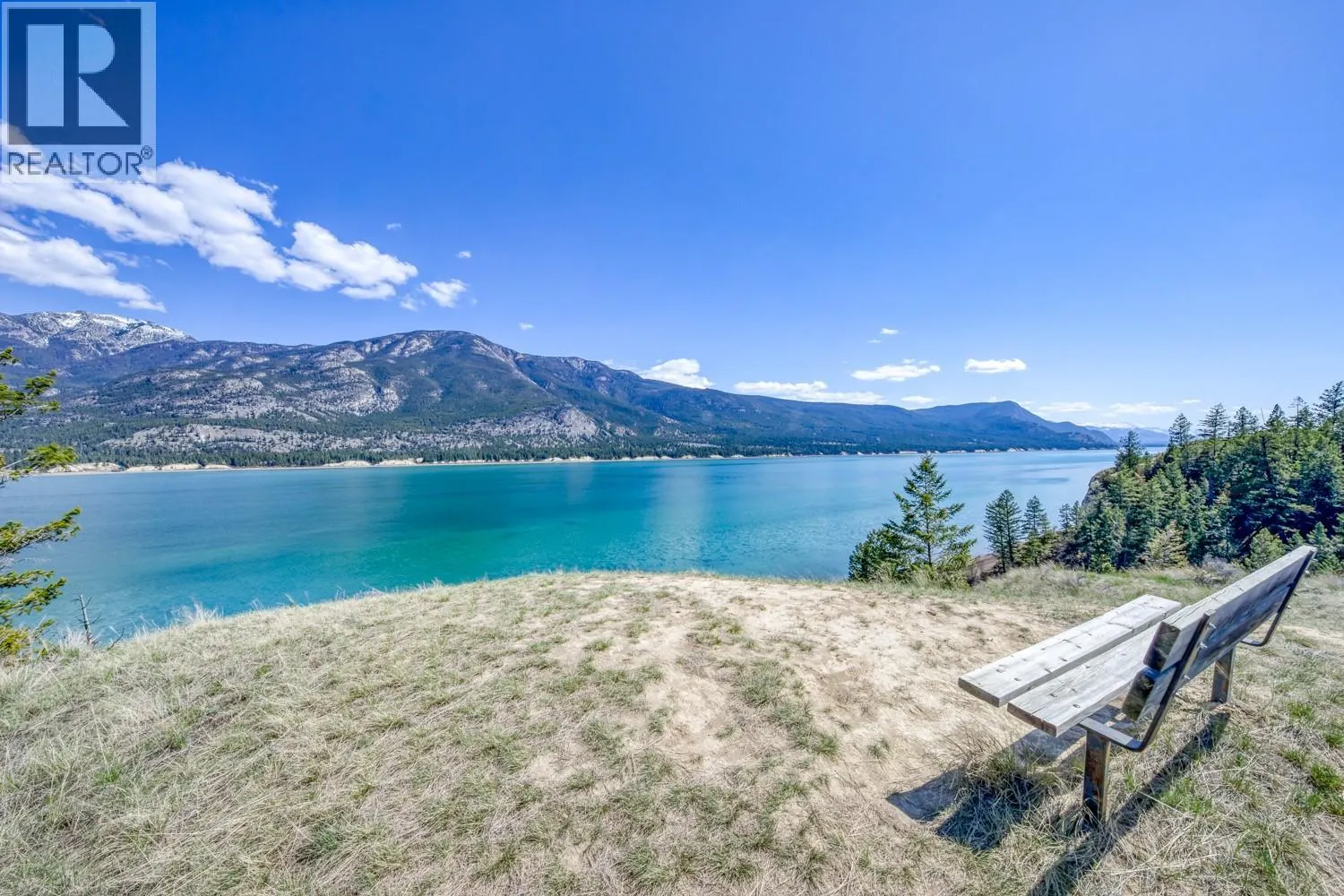 4453 Cedar Bay