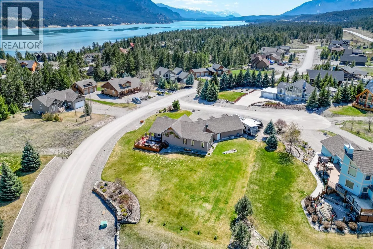 4453 Cedar Bay