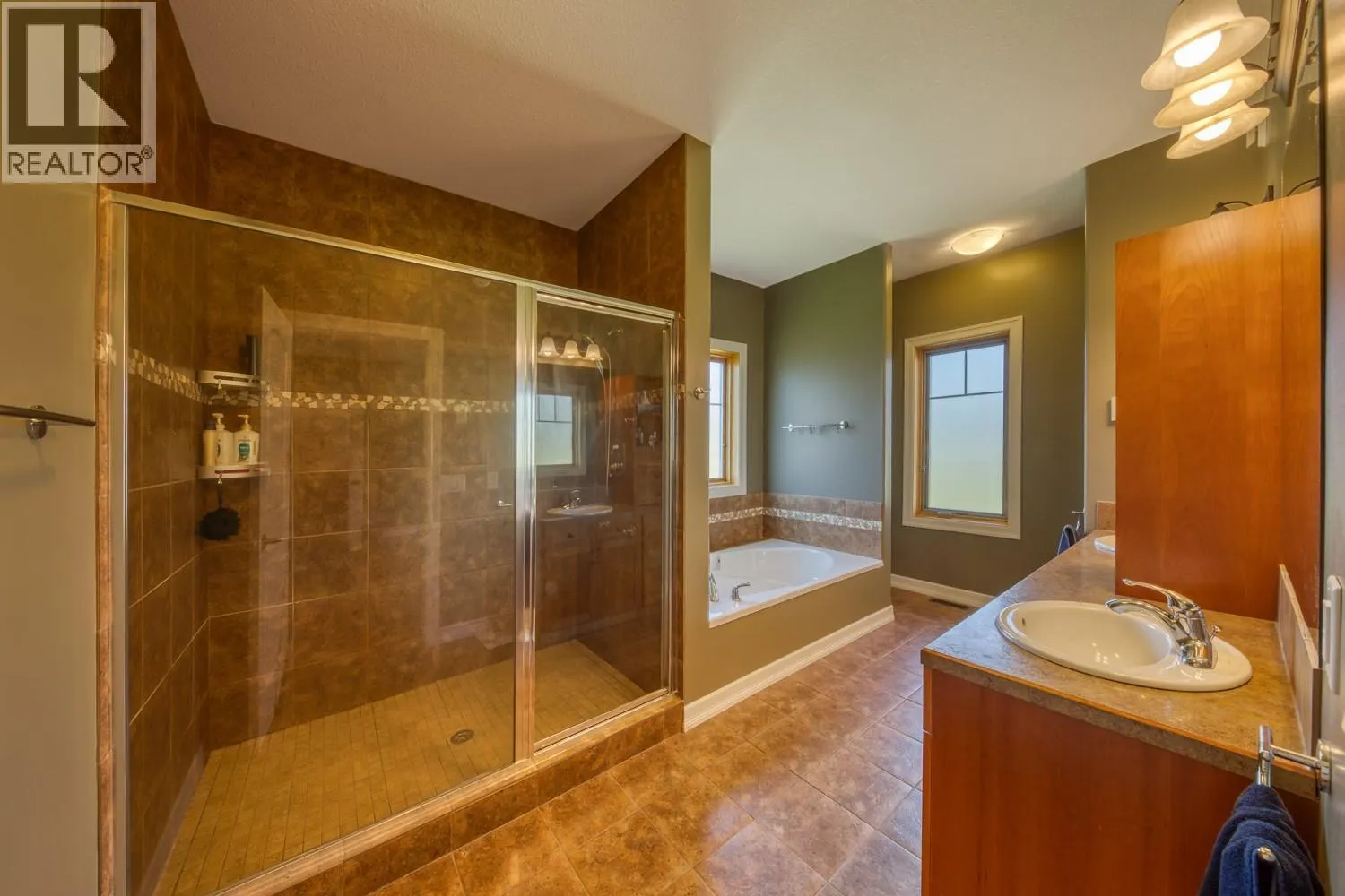 4453 Cedar Bay