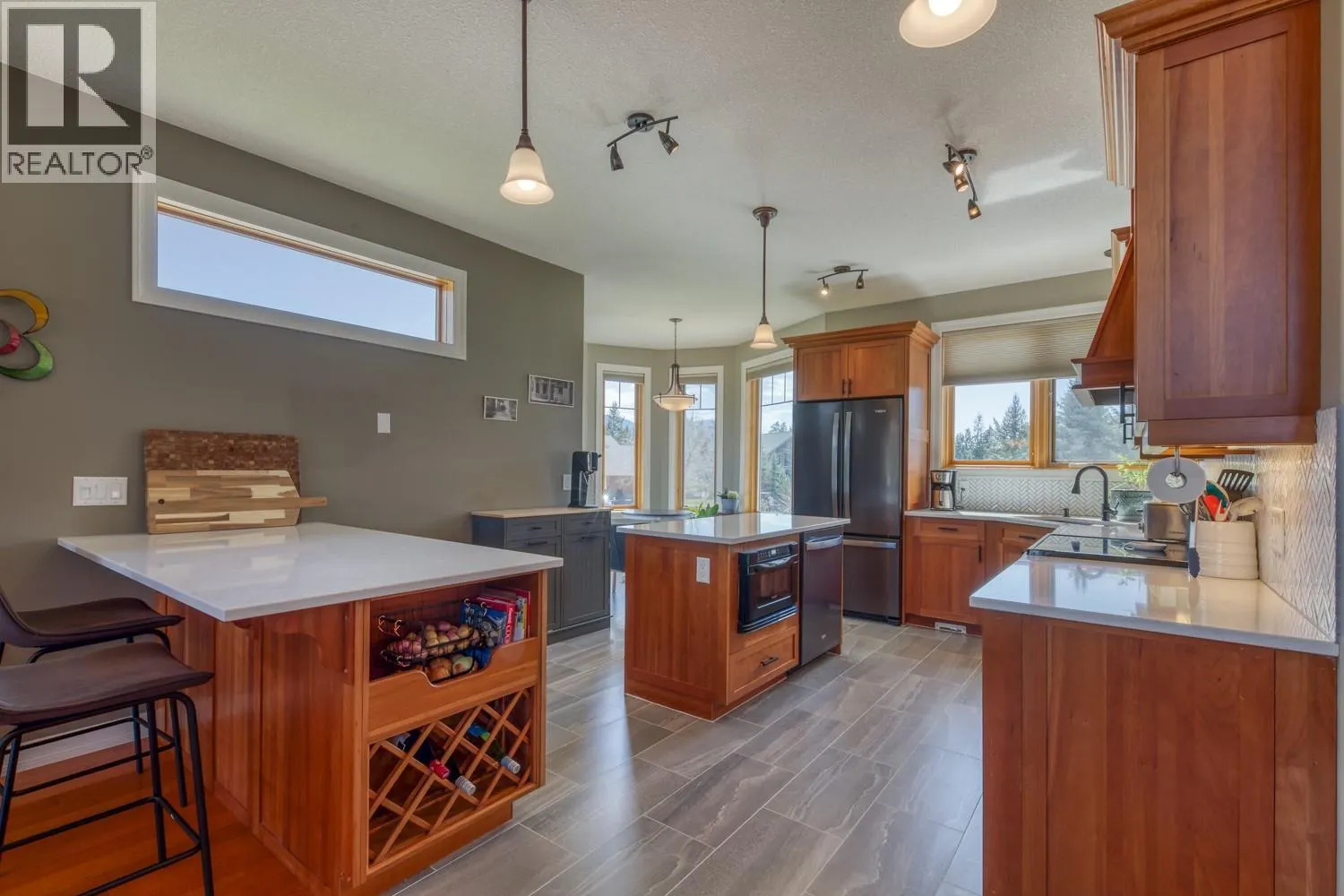 4453 Cedar Bay
