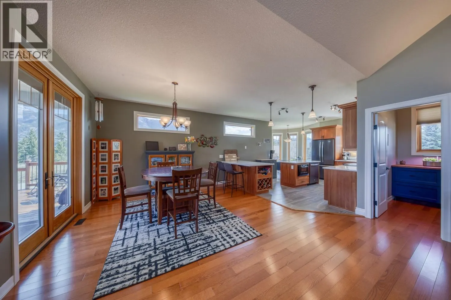 4453 Cedar Bay