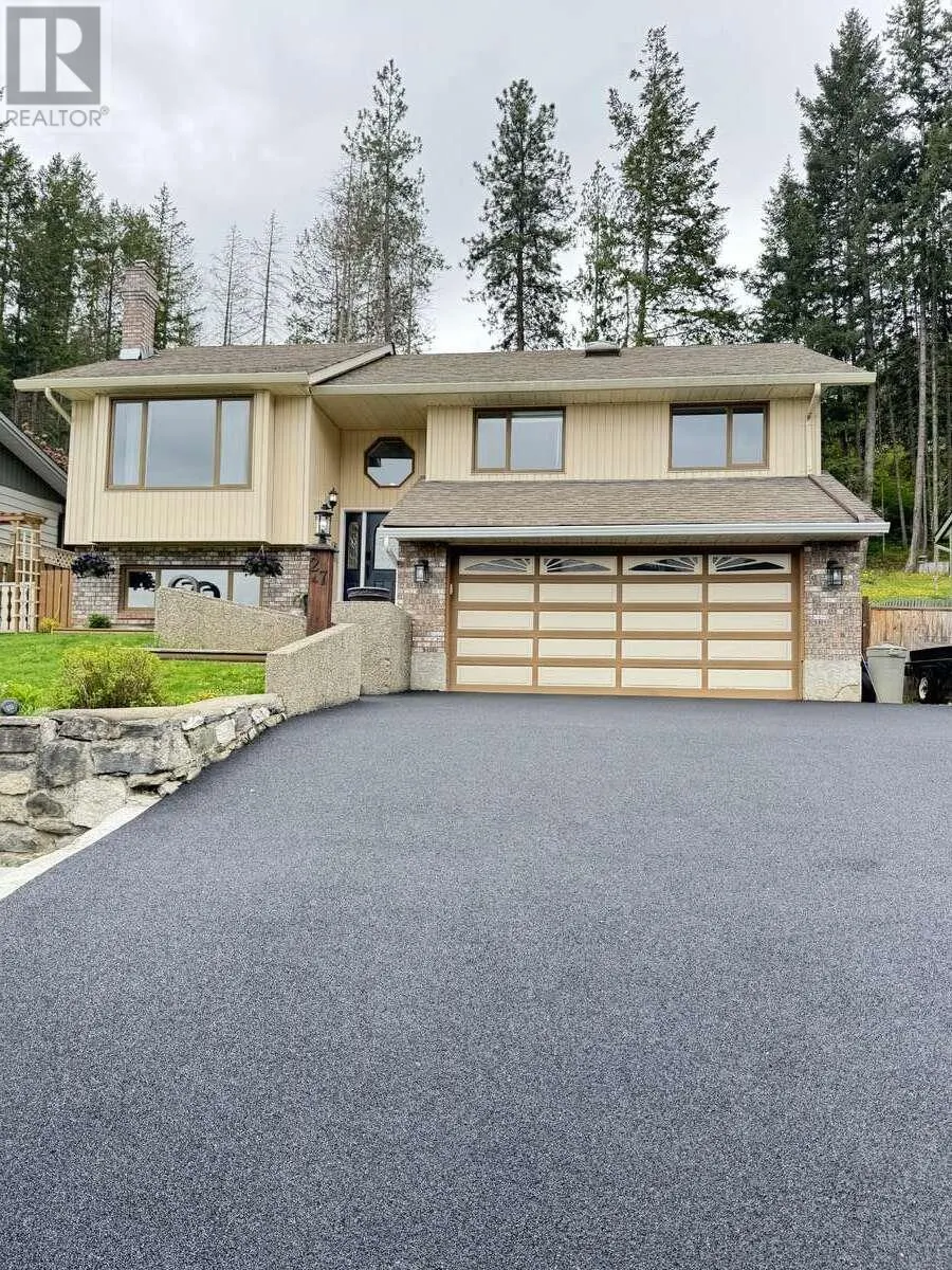 27 Preston Crescent