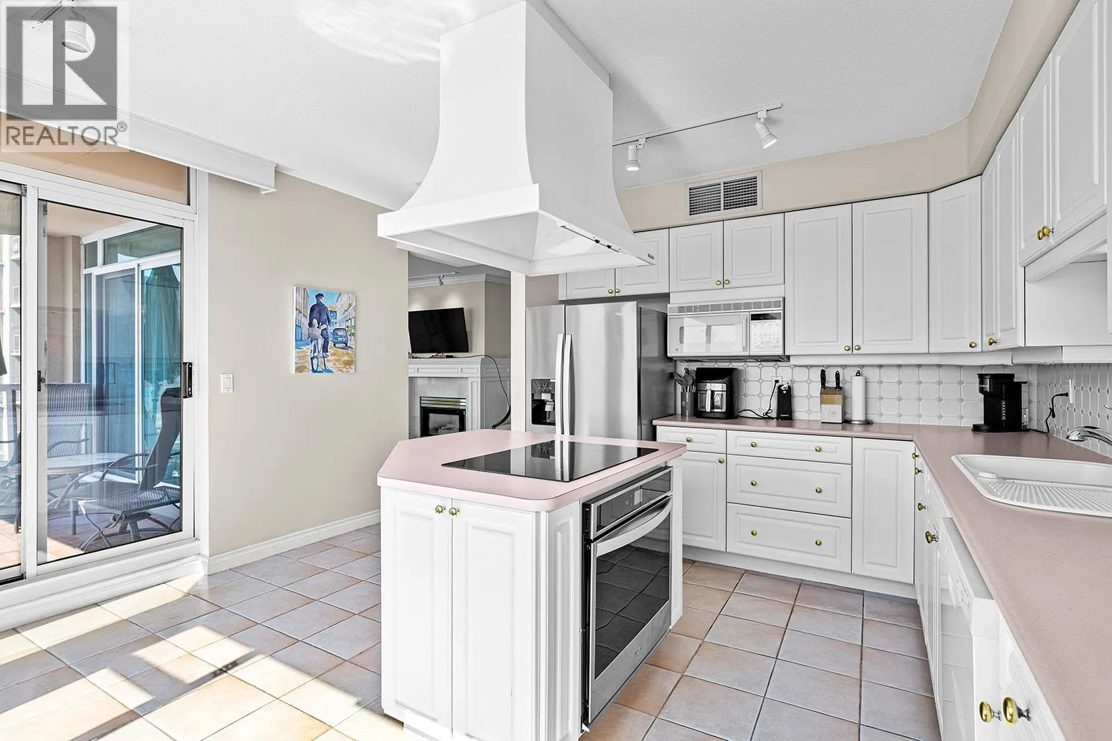 1152 Sunset Drive Unit# 1005