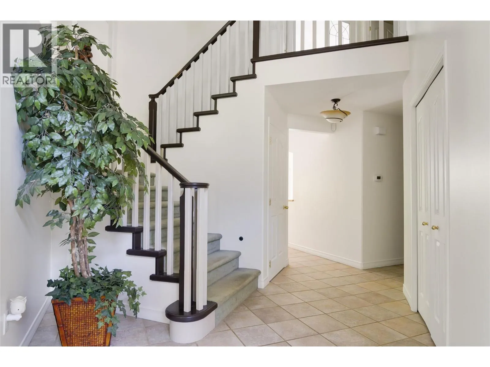 4163 Mahonia Drive S