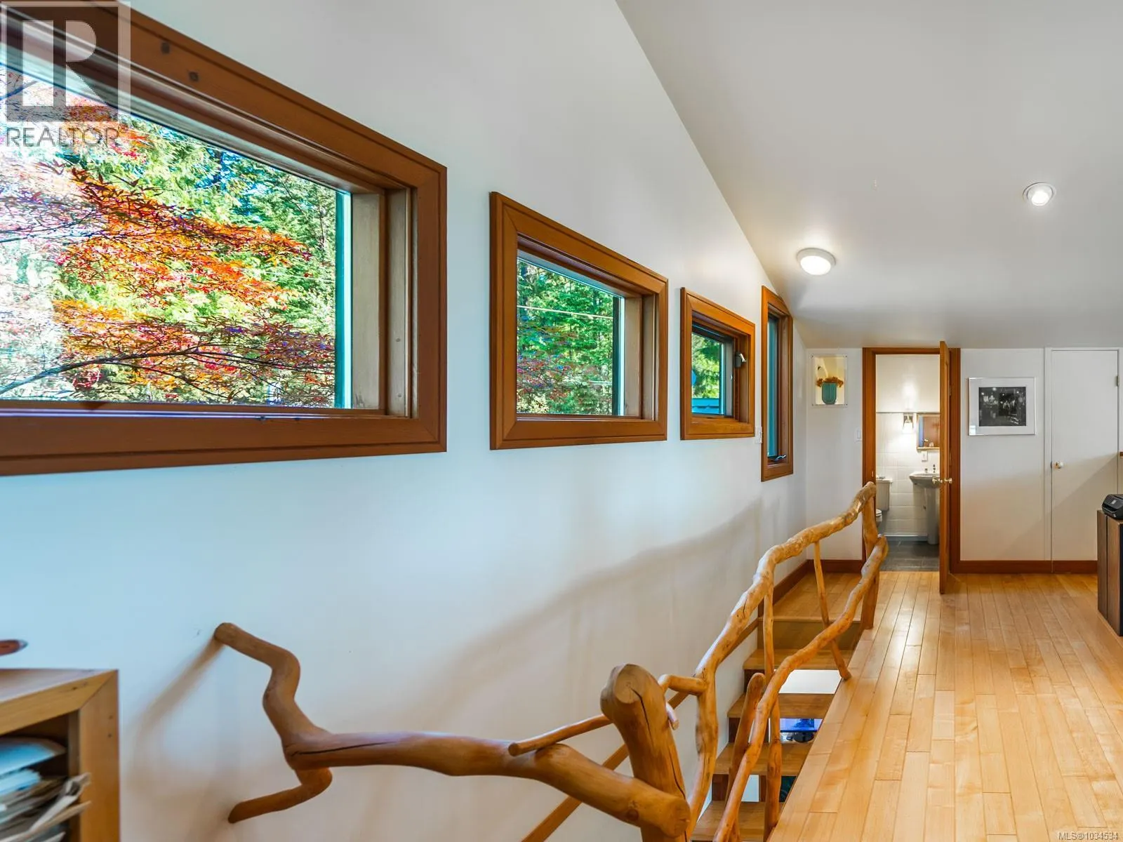 1055 Spider Lake Rd