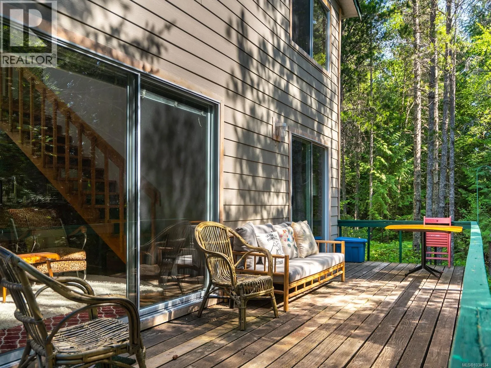 1055 Spider Lake Rd