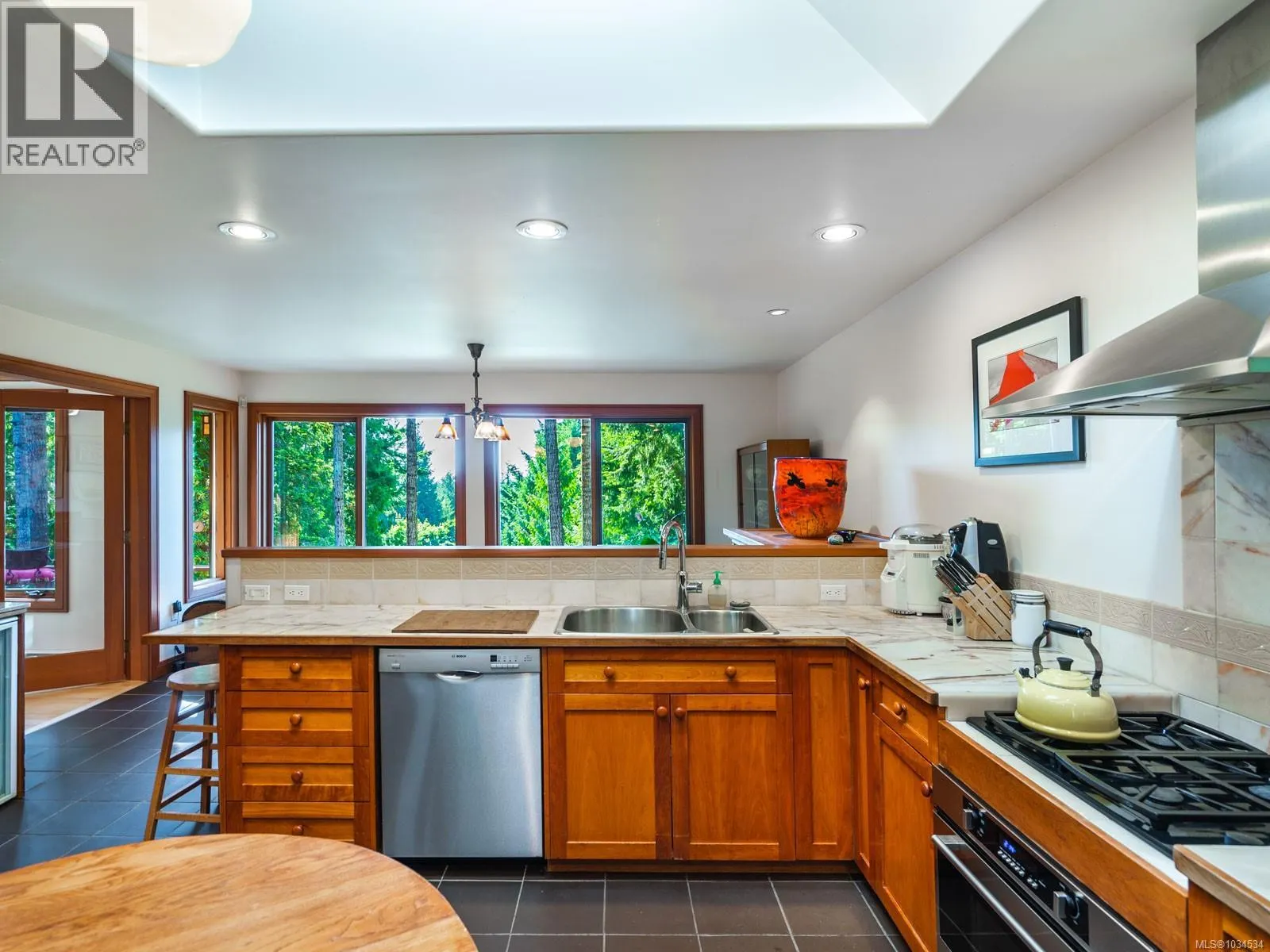 1055 Spider Lake Rd