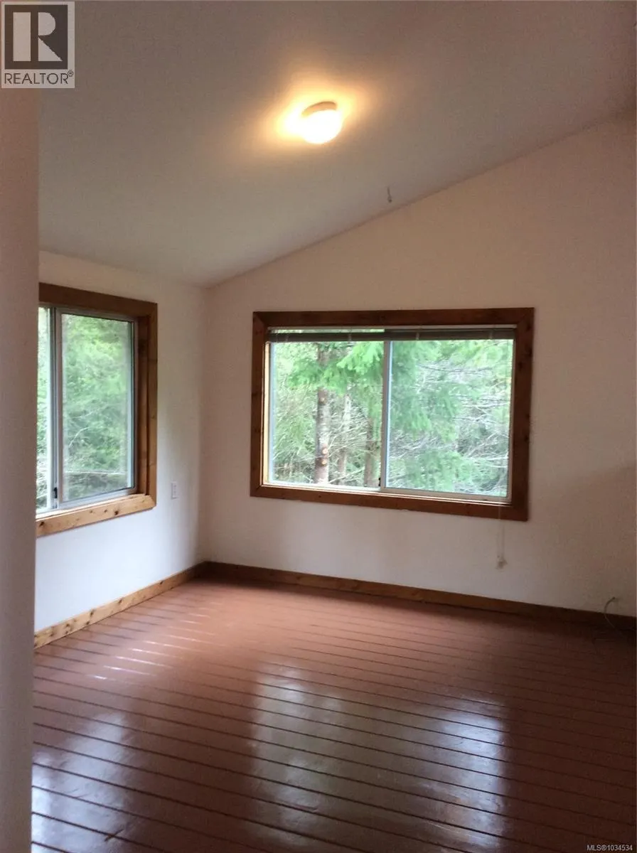 1055 Spider Lake Rd