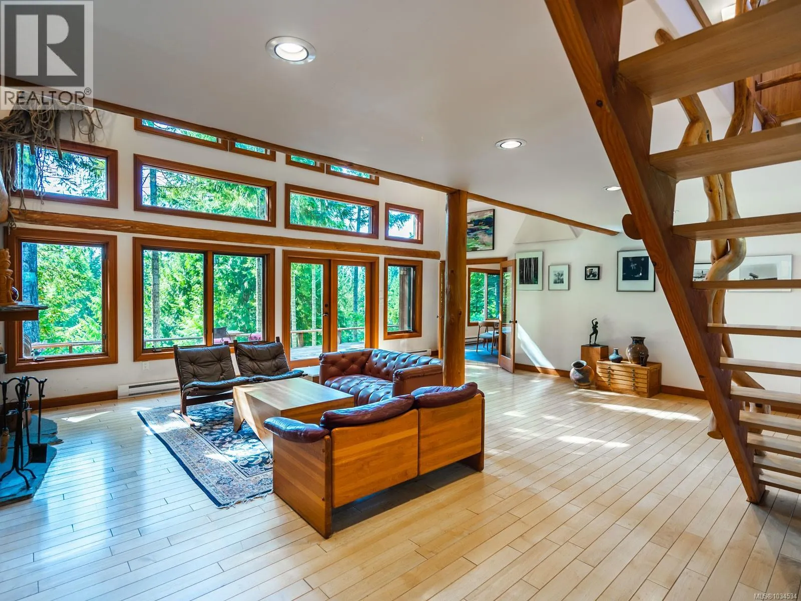 1055 Spider Lake Rd