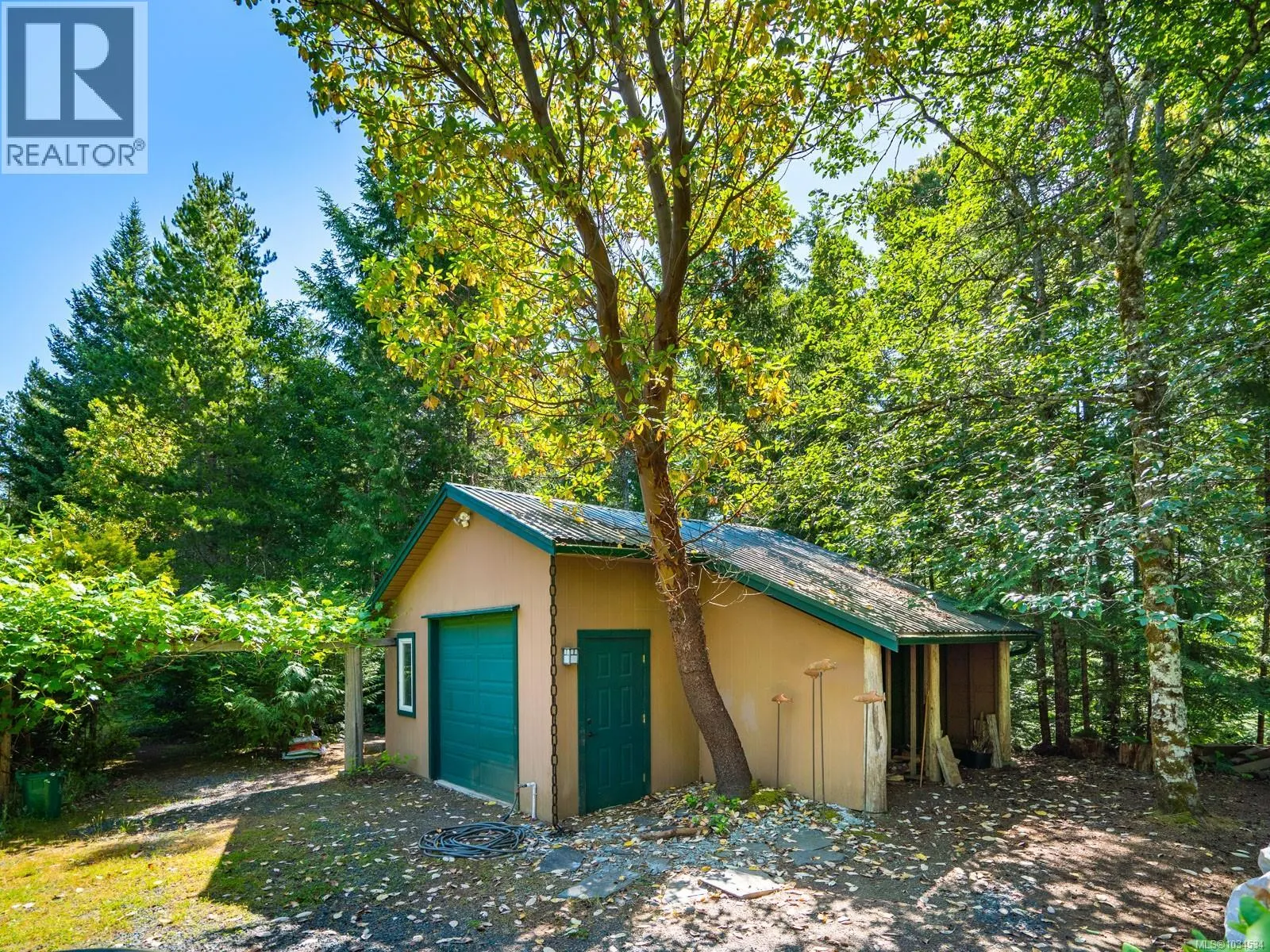 1055 Spider Lake Rd