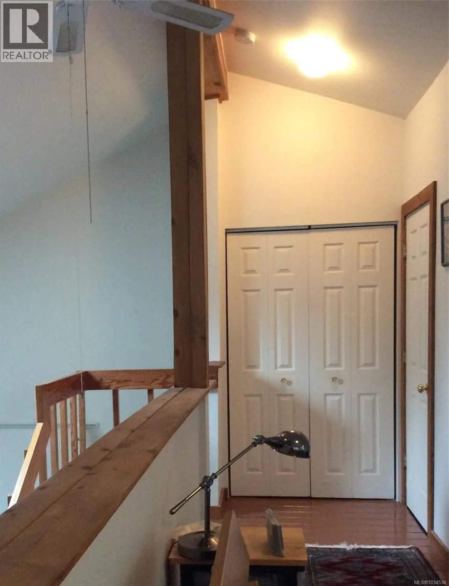 1055 Spider Lake Rd