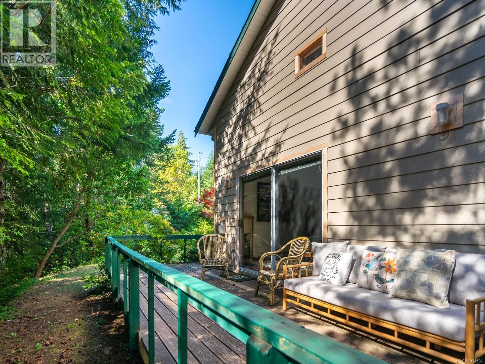 1055 Spider Lake Rd