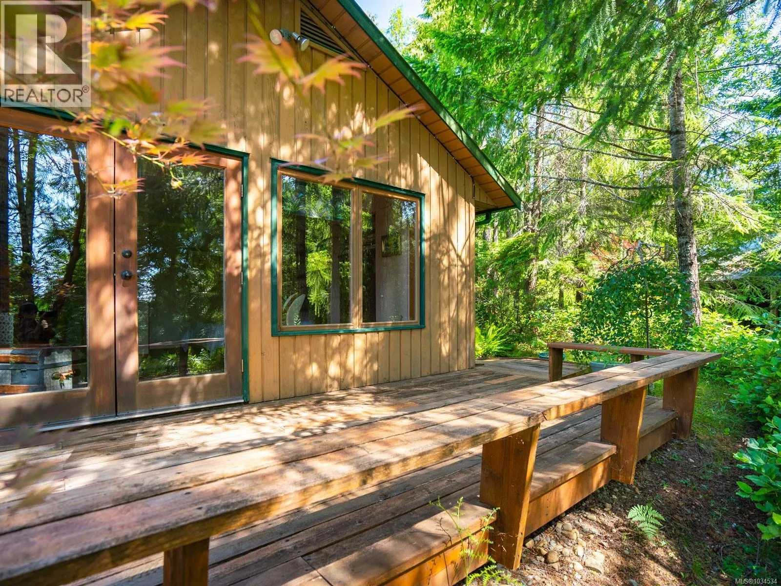 1055 Spider Lake Rd