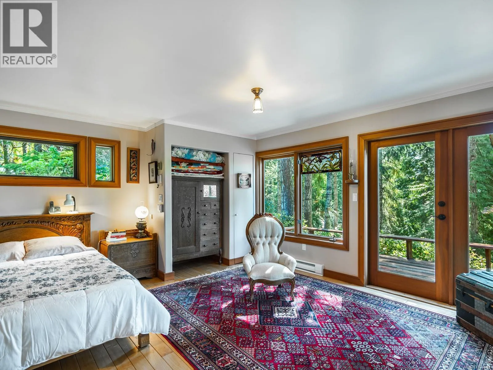 1055 Spider Lake Rd