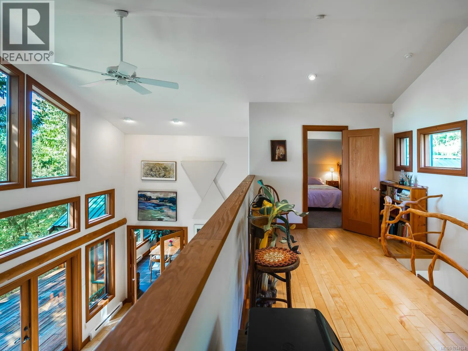 1055 Spider Lake Rd