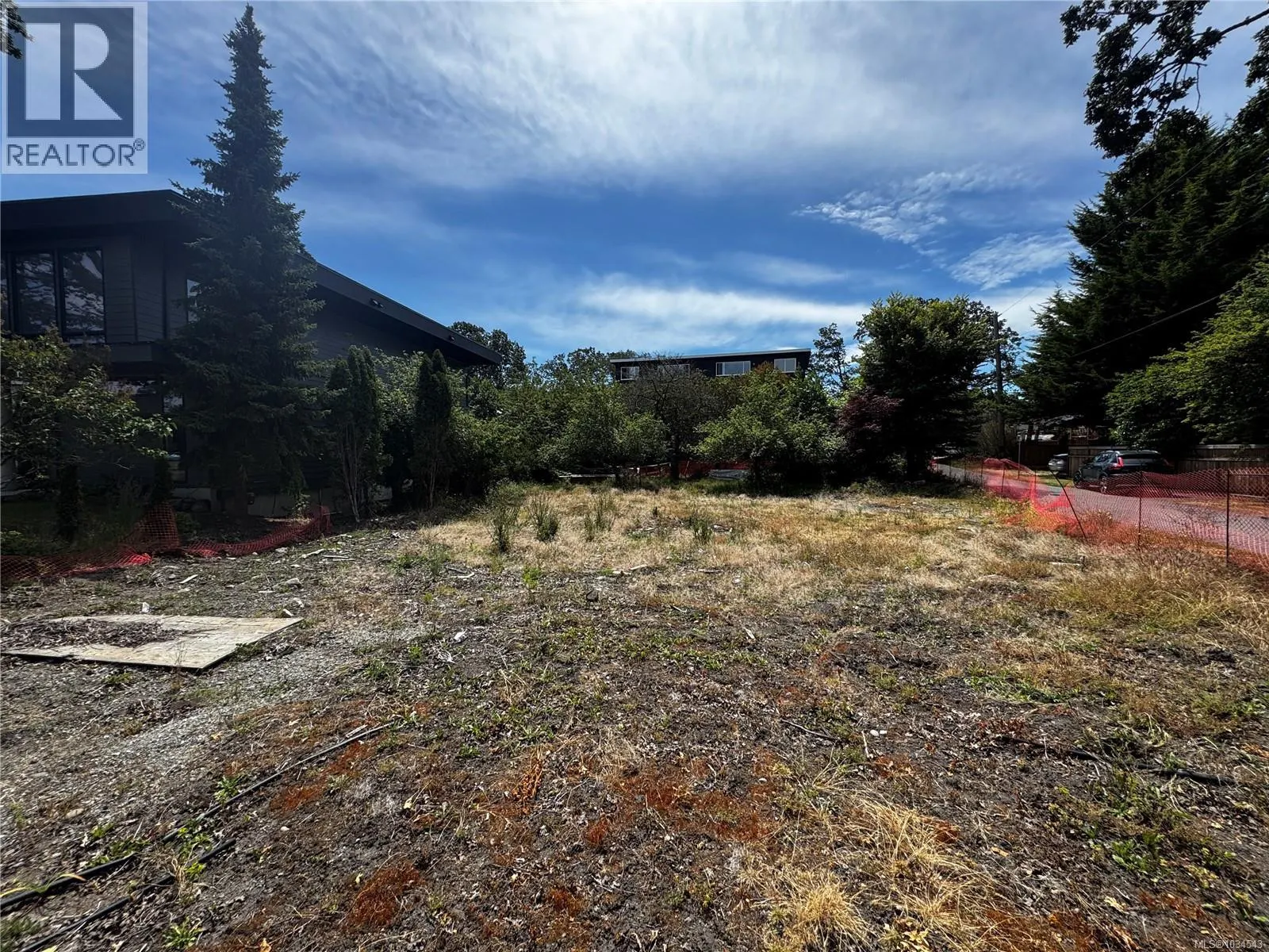 2501 Wootton Cres