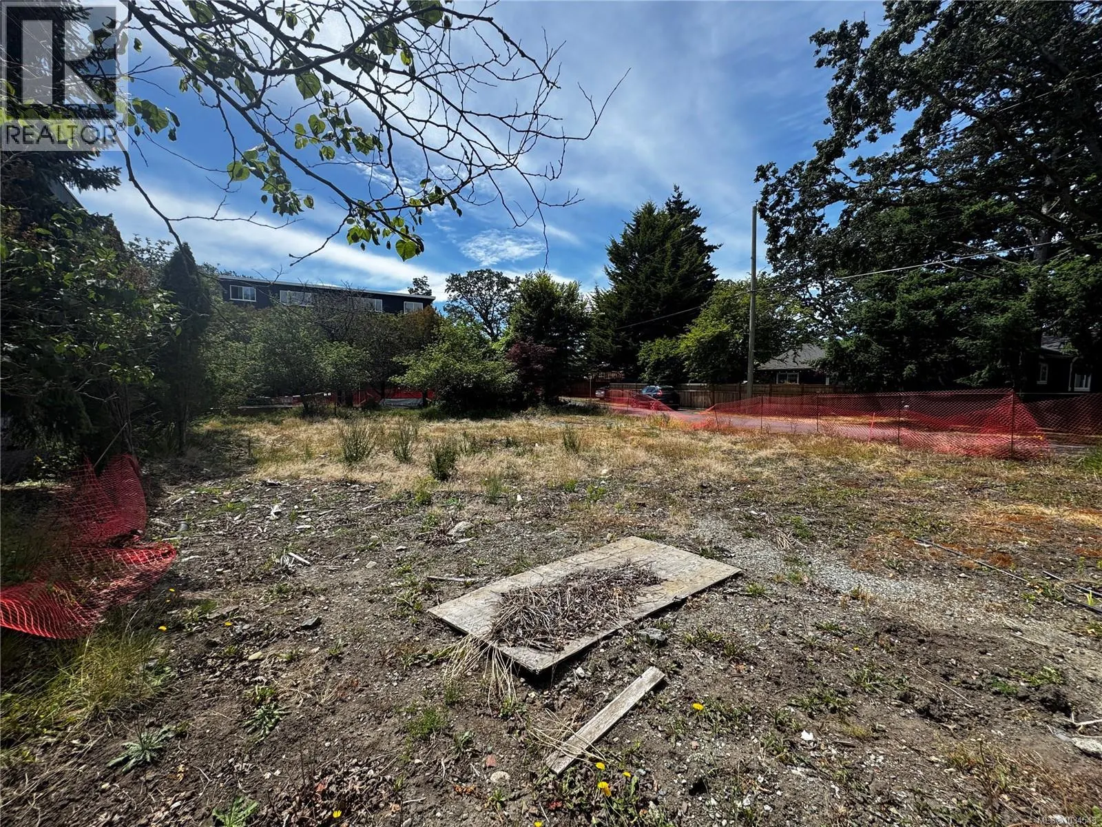 2501 Wootton Cres