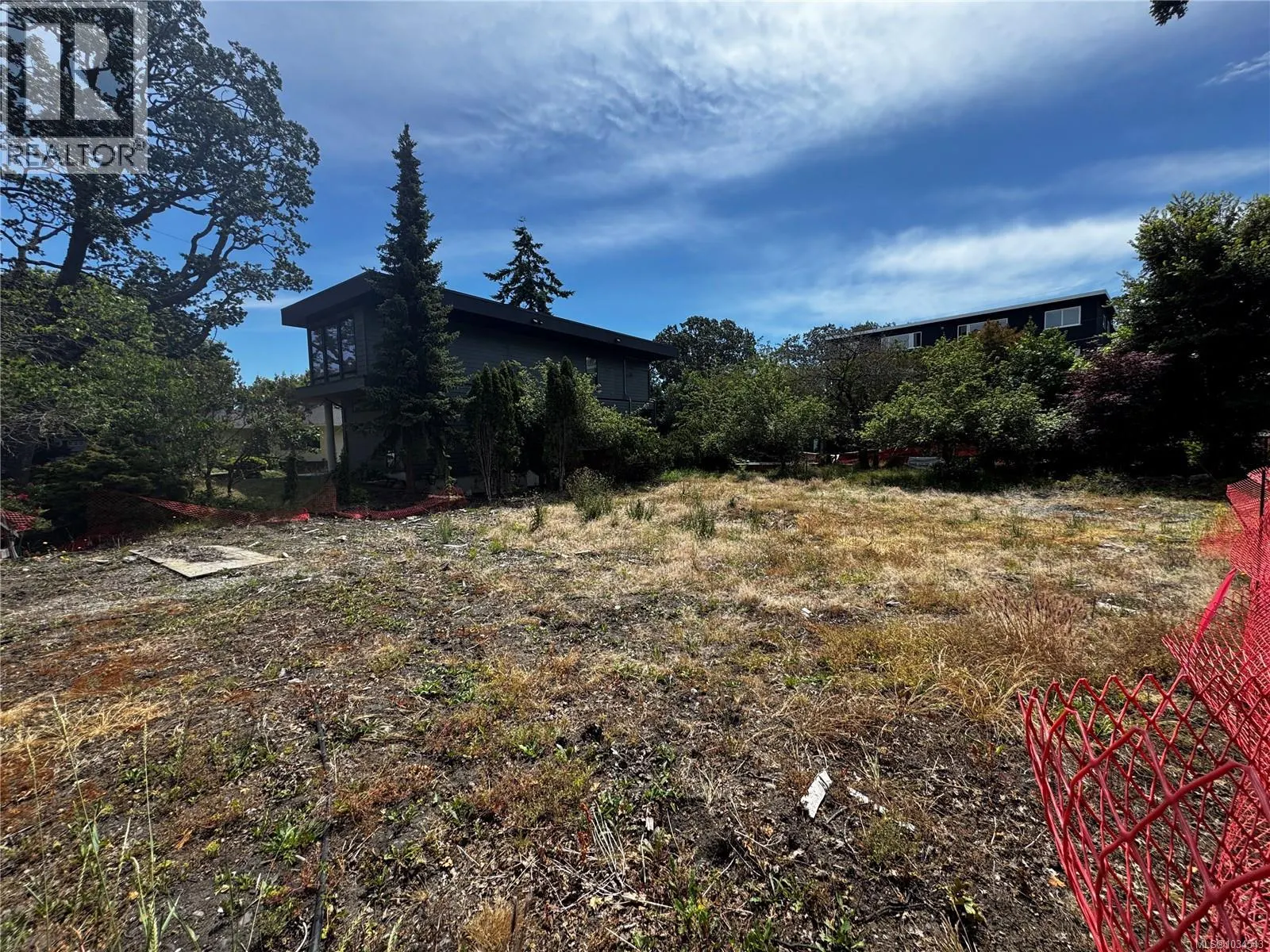2501 Wootton Cres