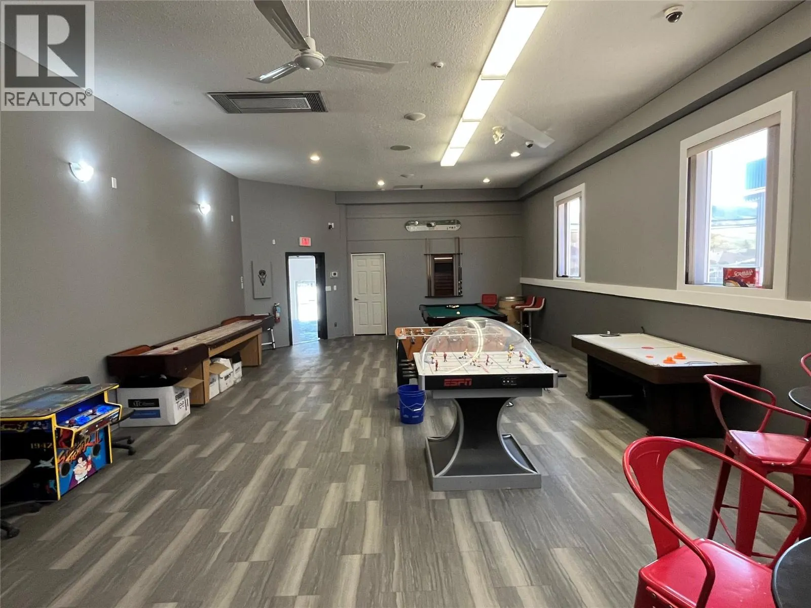 5101 25 Avenue Unit# Main floor
