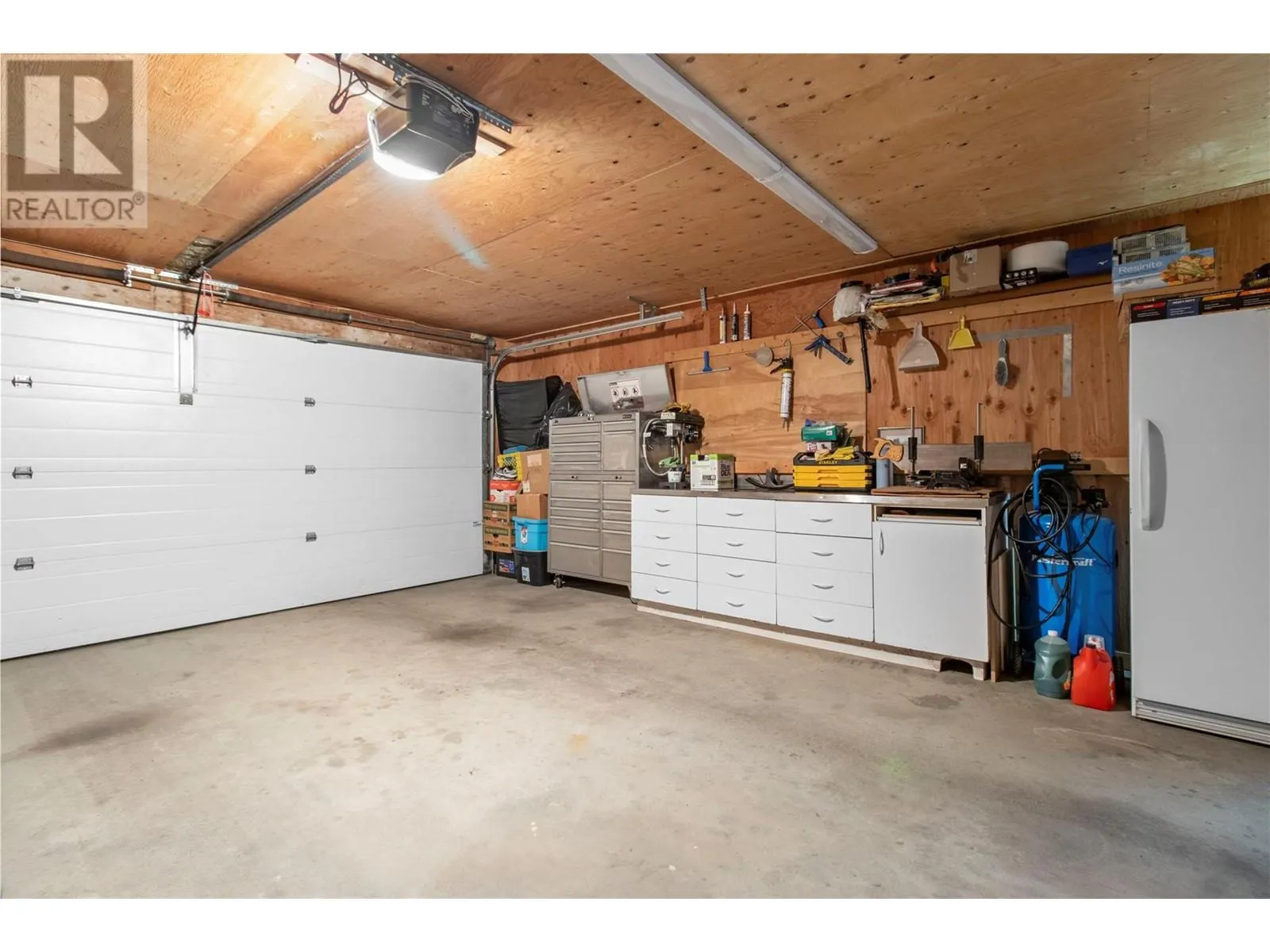 2609 Eagle Bay Road