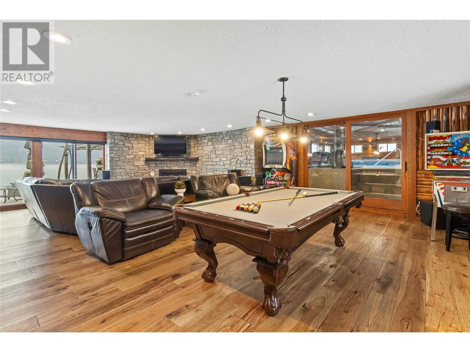 2609 Eagle Bay Road