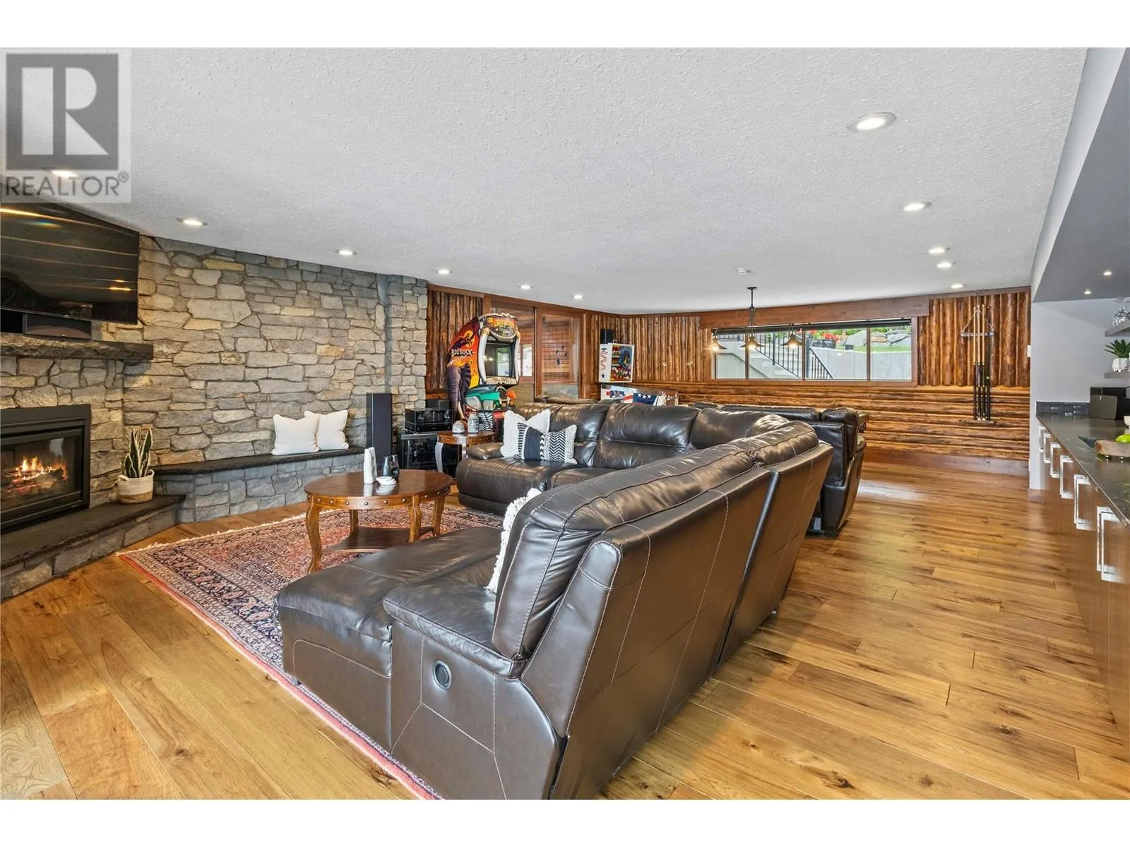 2609 Eagle Bay Road