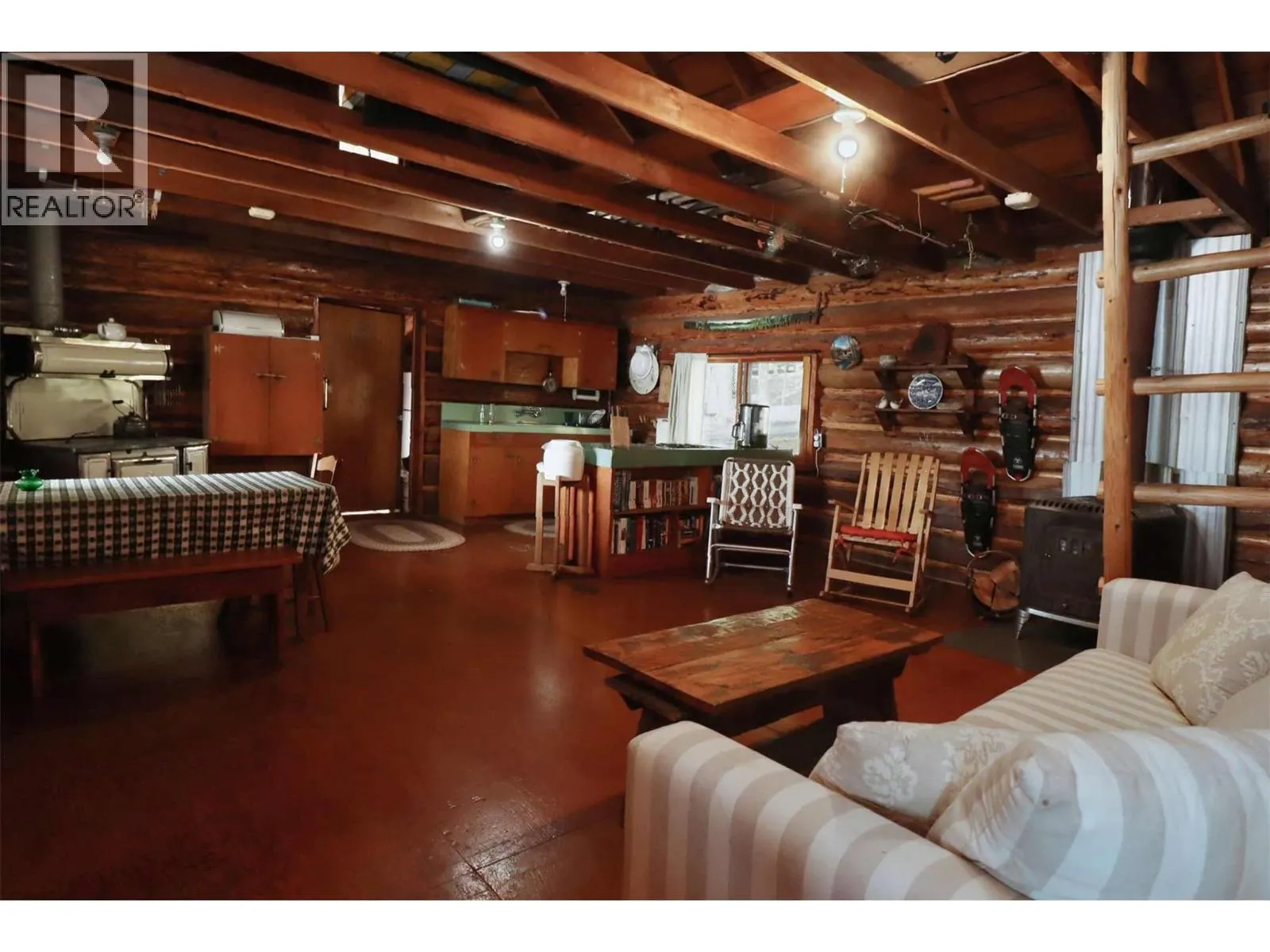 6111 & 6135 Eagle Bay Road