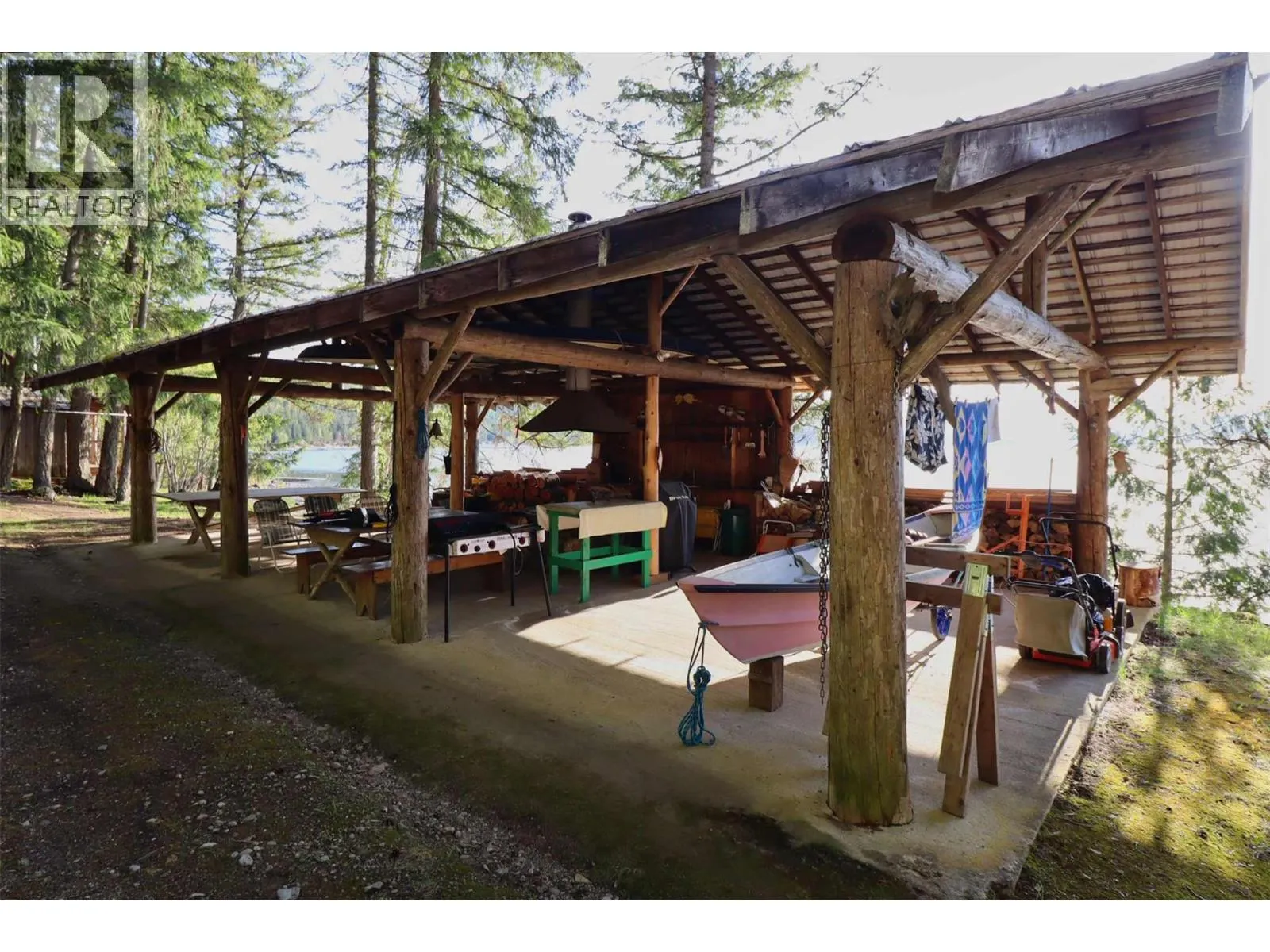 6111 & 6135 Eagle Bay Road