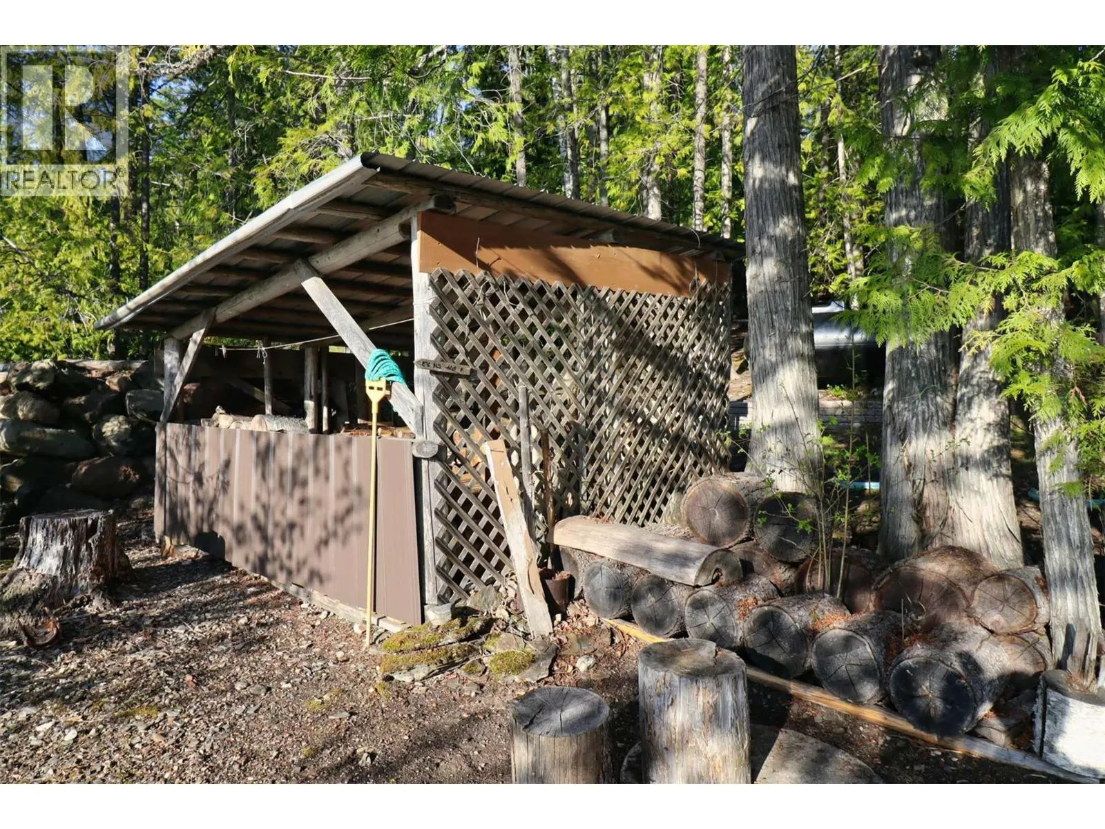 6111 & 6135 Eagle Bay Road