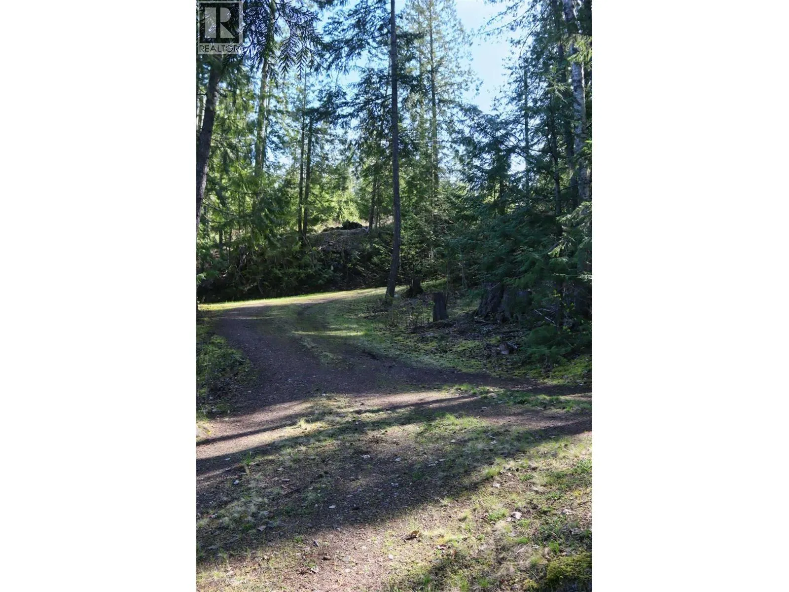 6111 & 6135 Eagle Bay Road