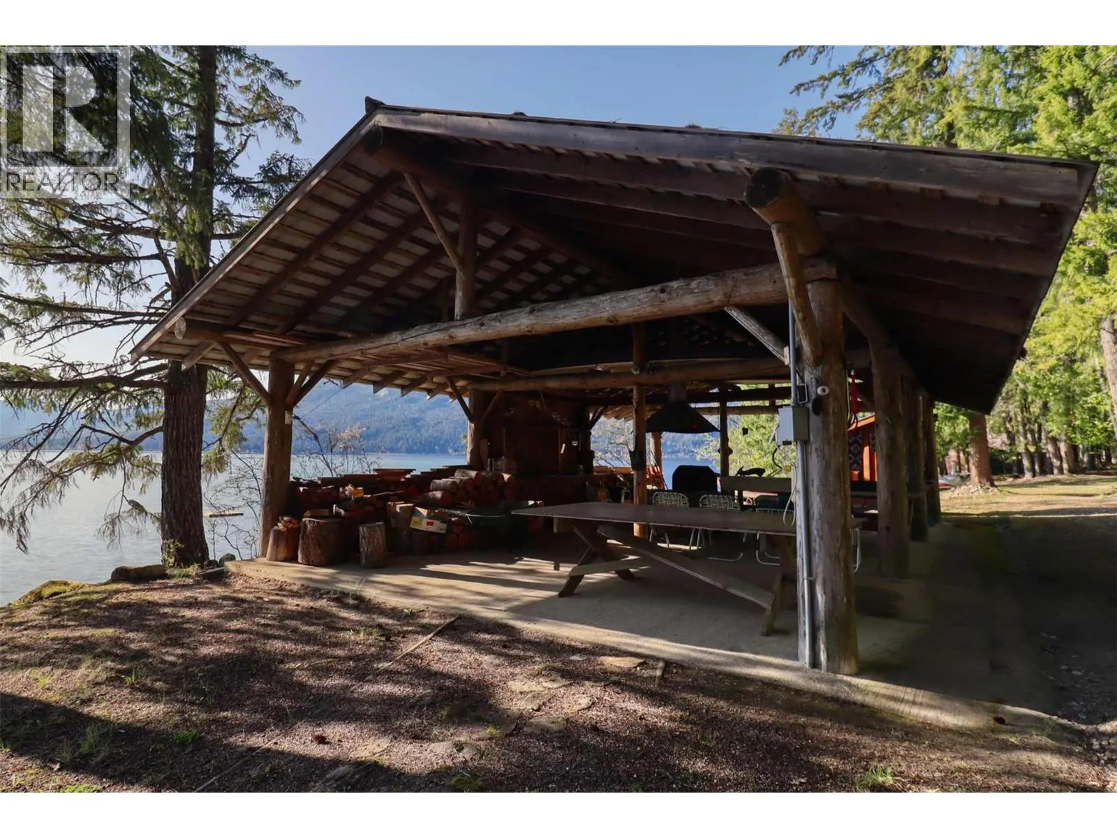 6111 & 6135 Eagle Bay Road