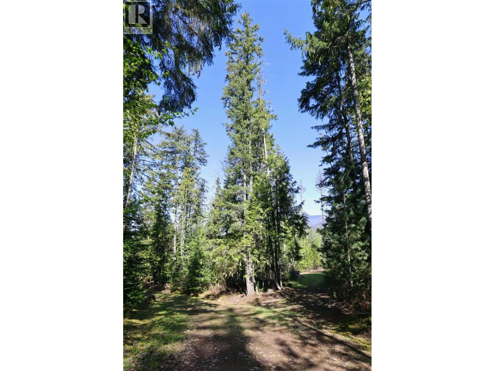 6111 & 6135 Eagle Bay Road