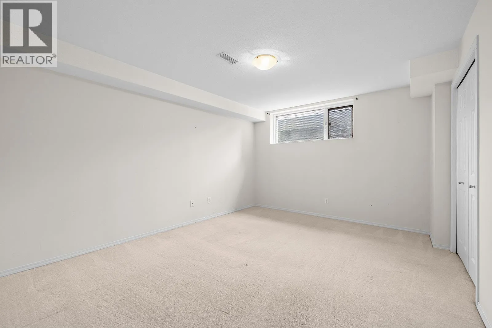 1874 Parkview Crescent Unit# 7