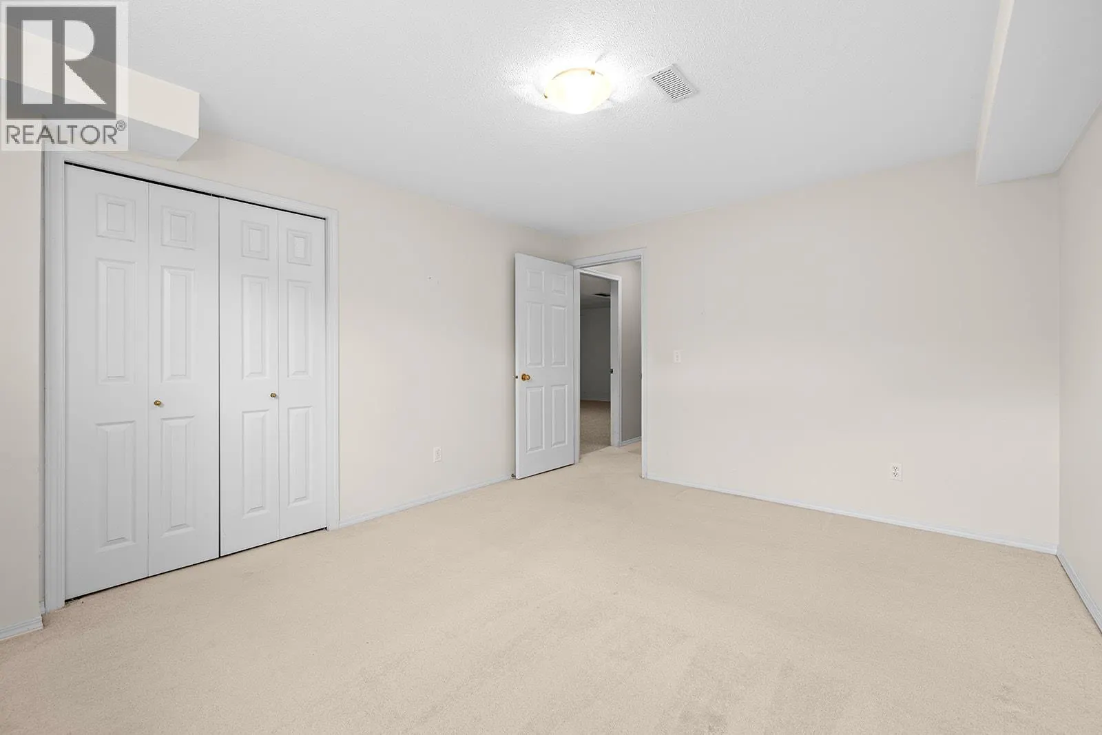 1874 Parkview Crescent Unit# 7