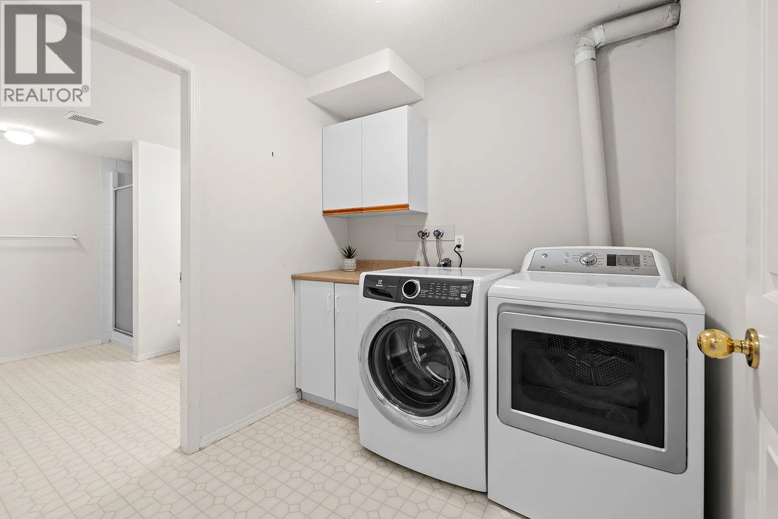 1874 Parkview Crescent Unit# 7