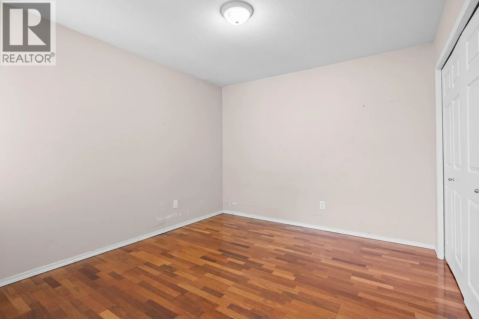 1874 Parkview Crescent Unit# 7