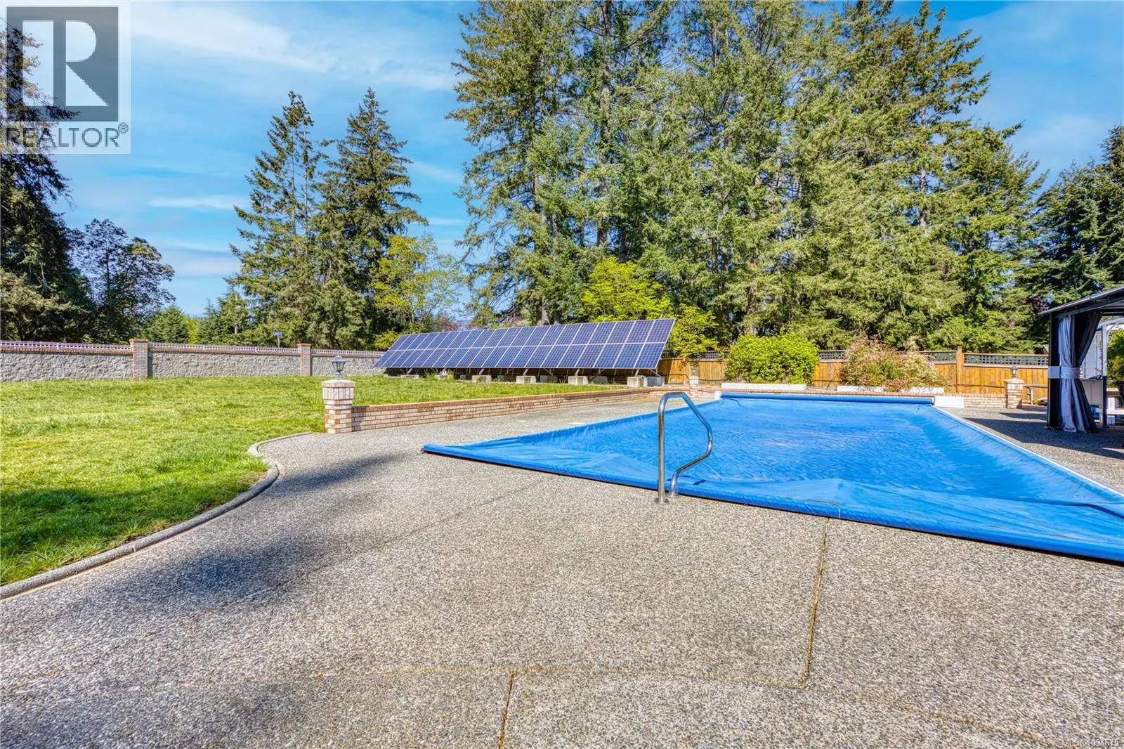 2315 Departure Bay Rd