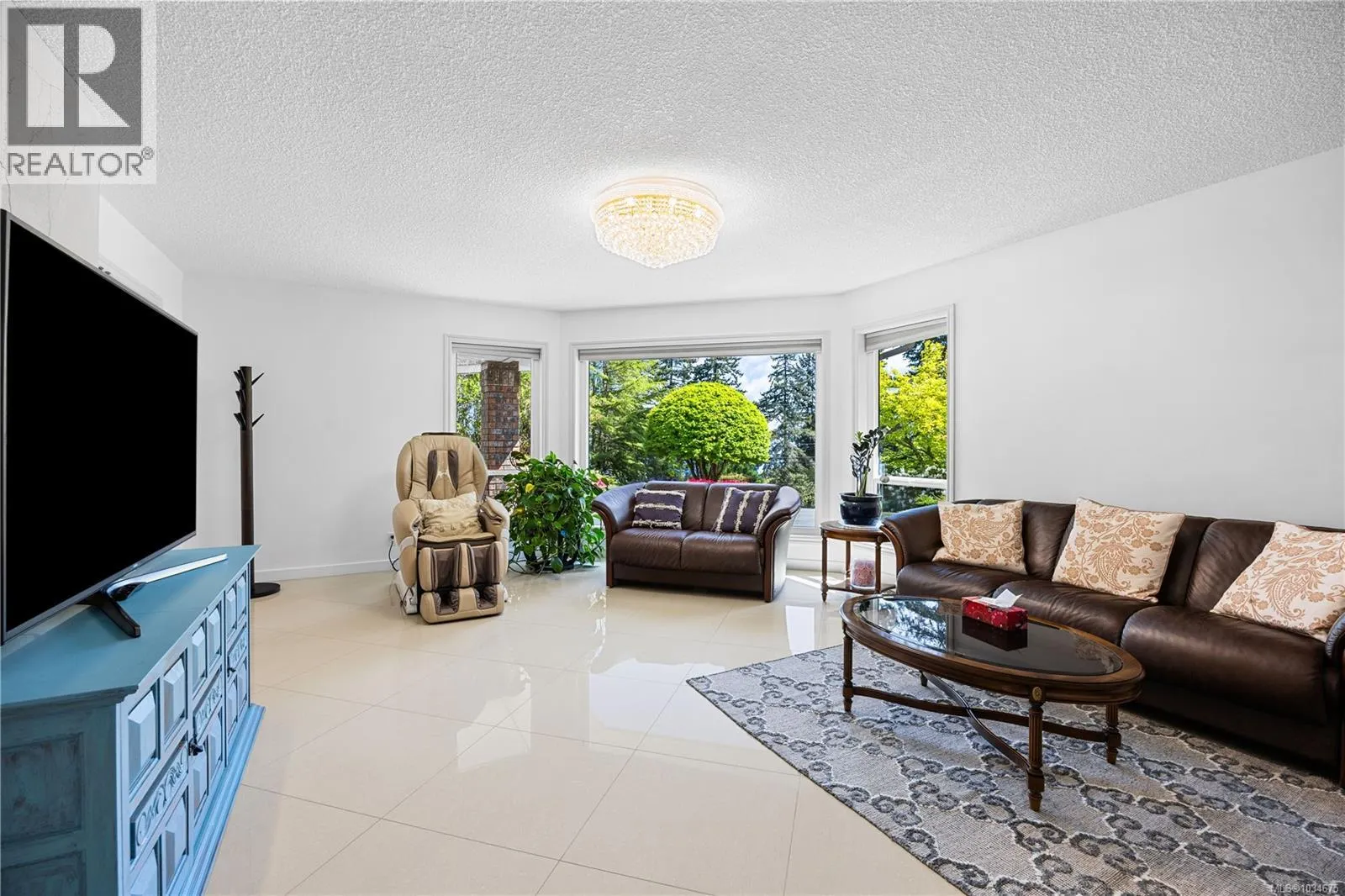 2315 Departure Bay Rd